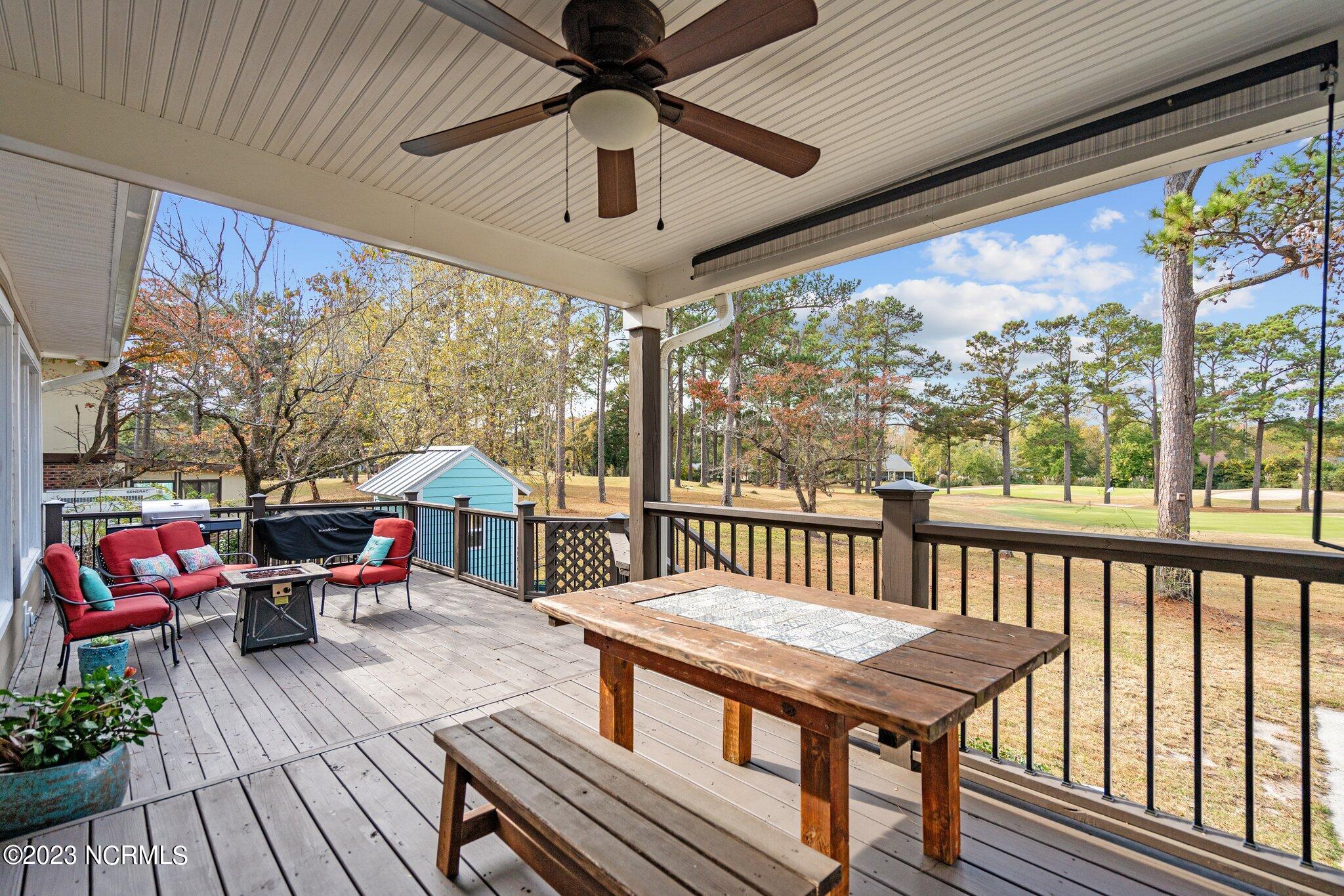 635 Ravenswood Road