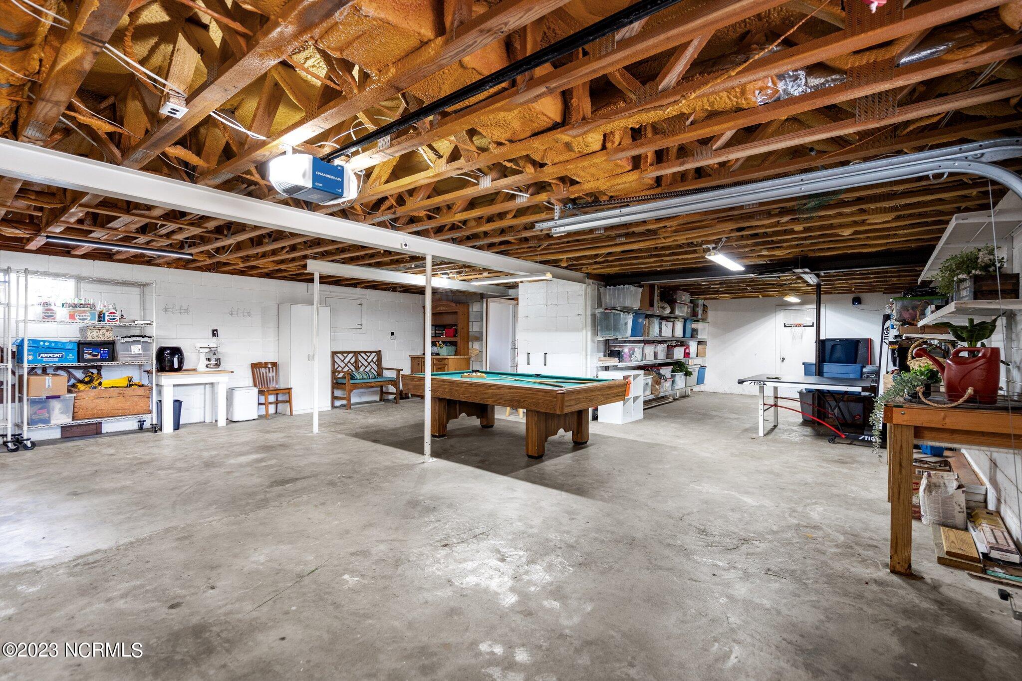635 Ravenswood Road