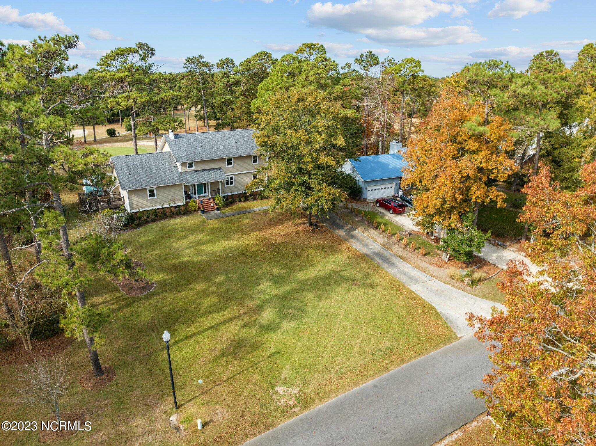 635 Ravenswood Road