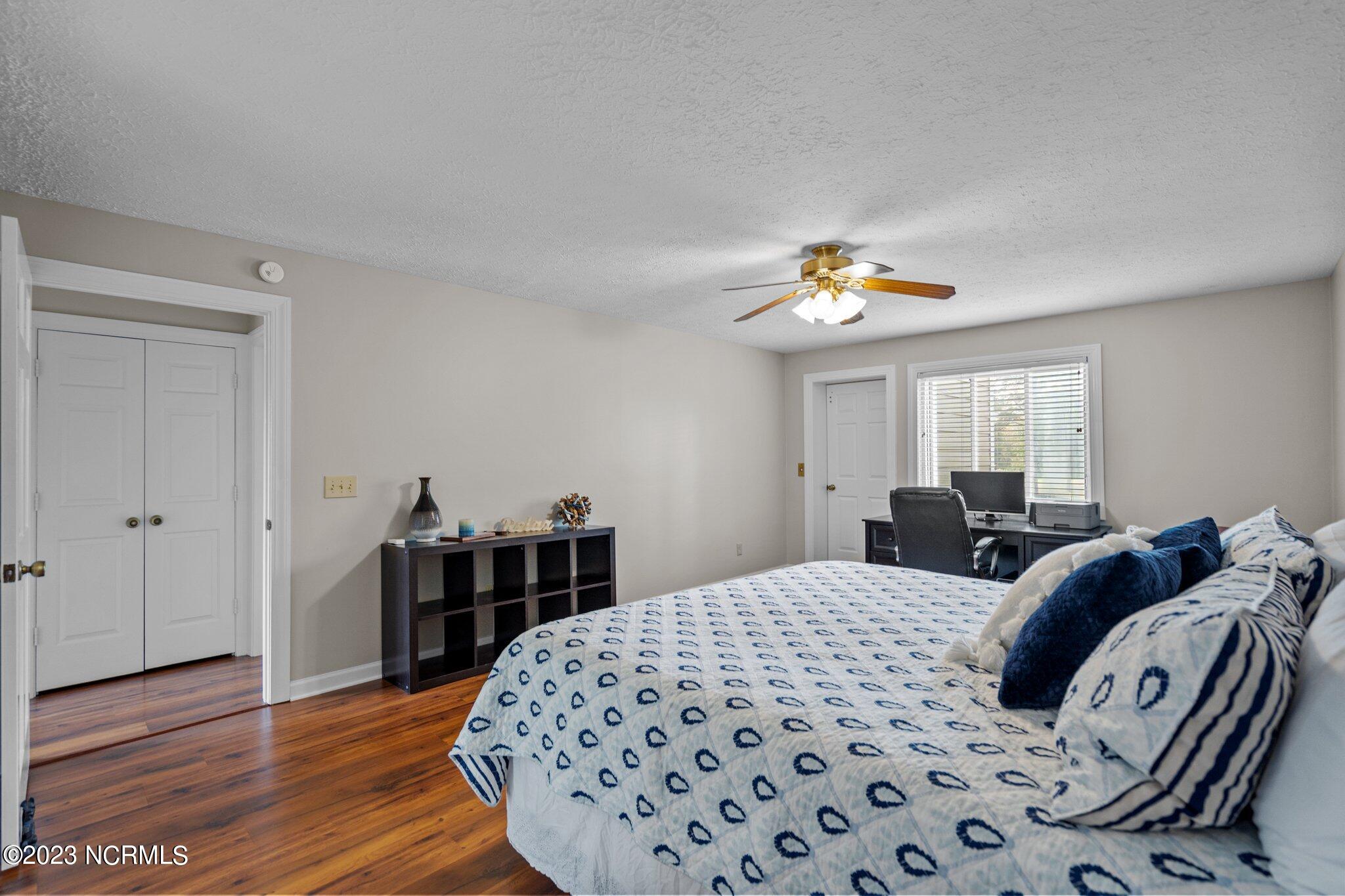 635 Ravenswood Road