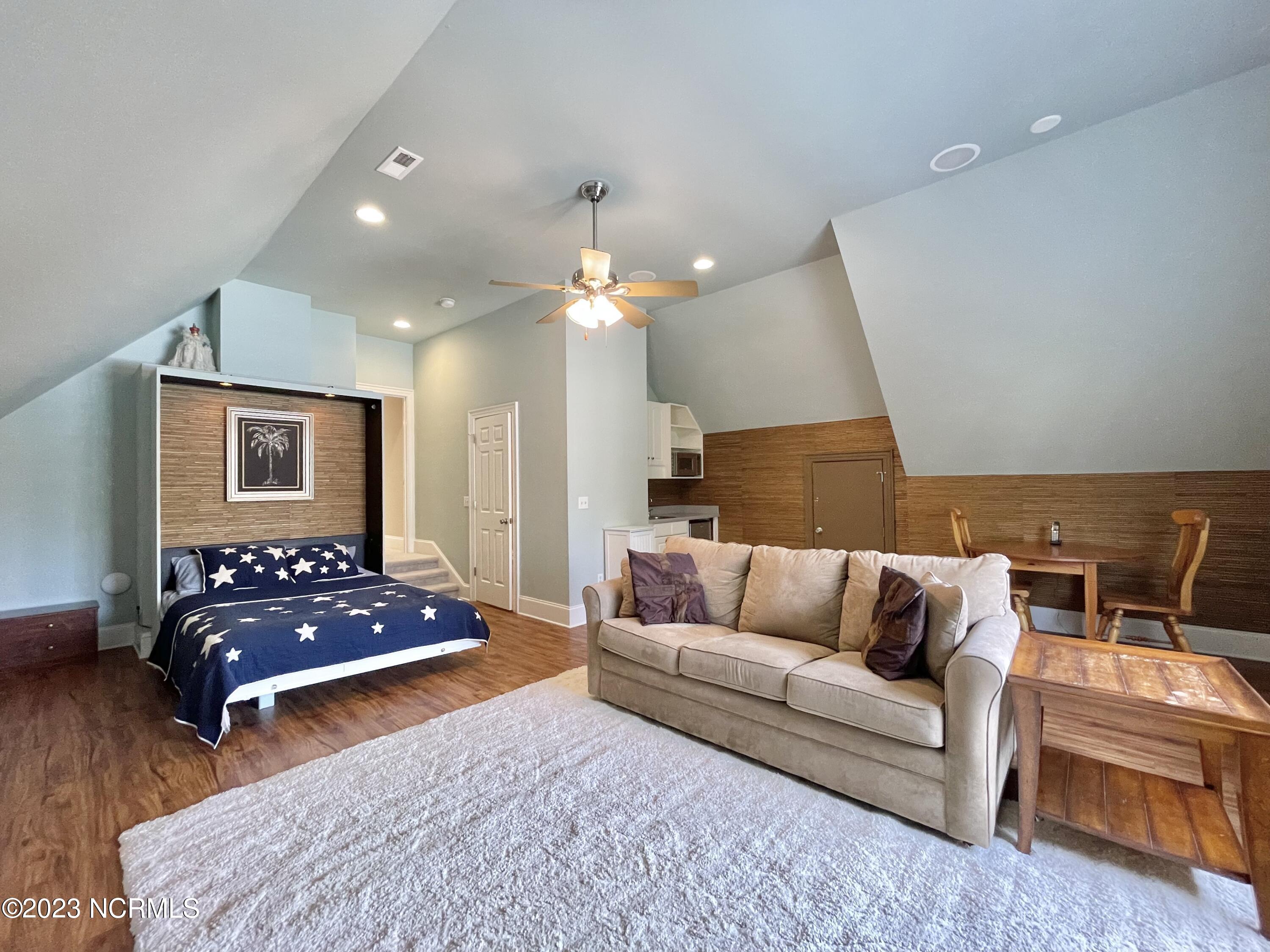 102 N Stargazer Court