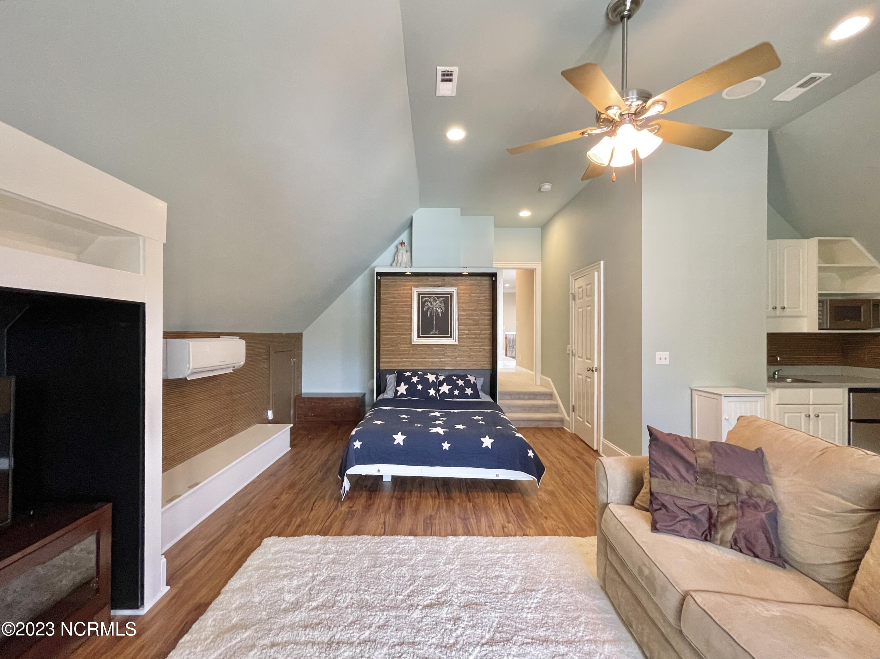 102 N Stargazer Court