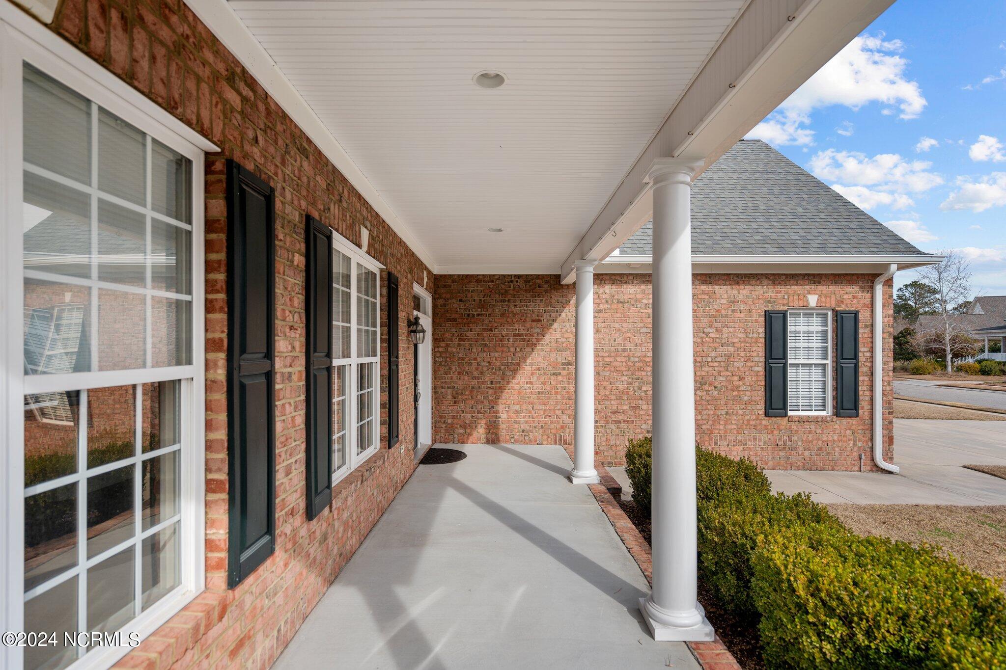 1106 Hampton Pines Court