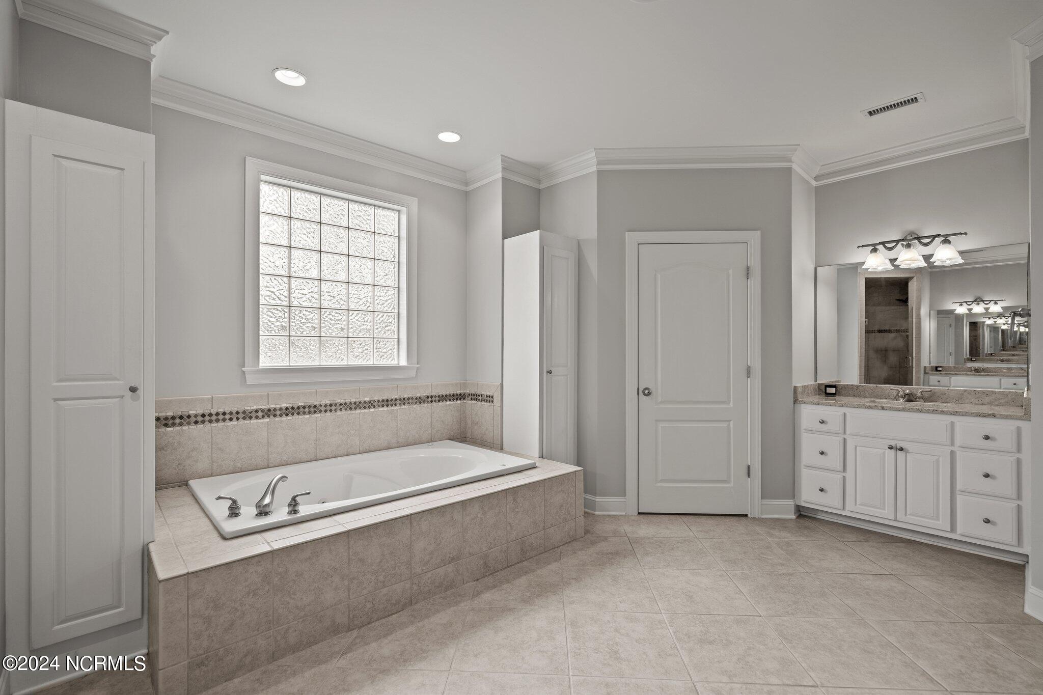 1106 Hampton Pines Court