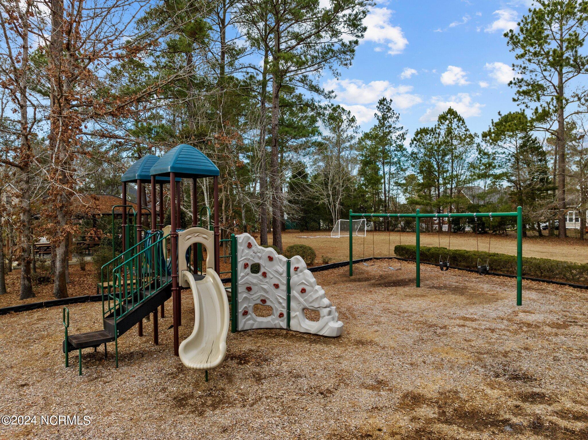 1106 Hampton Pines Court