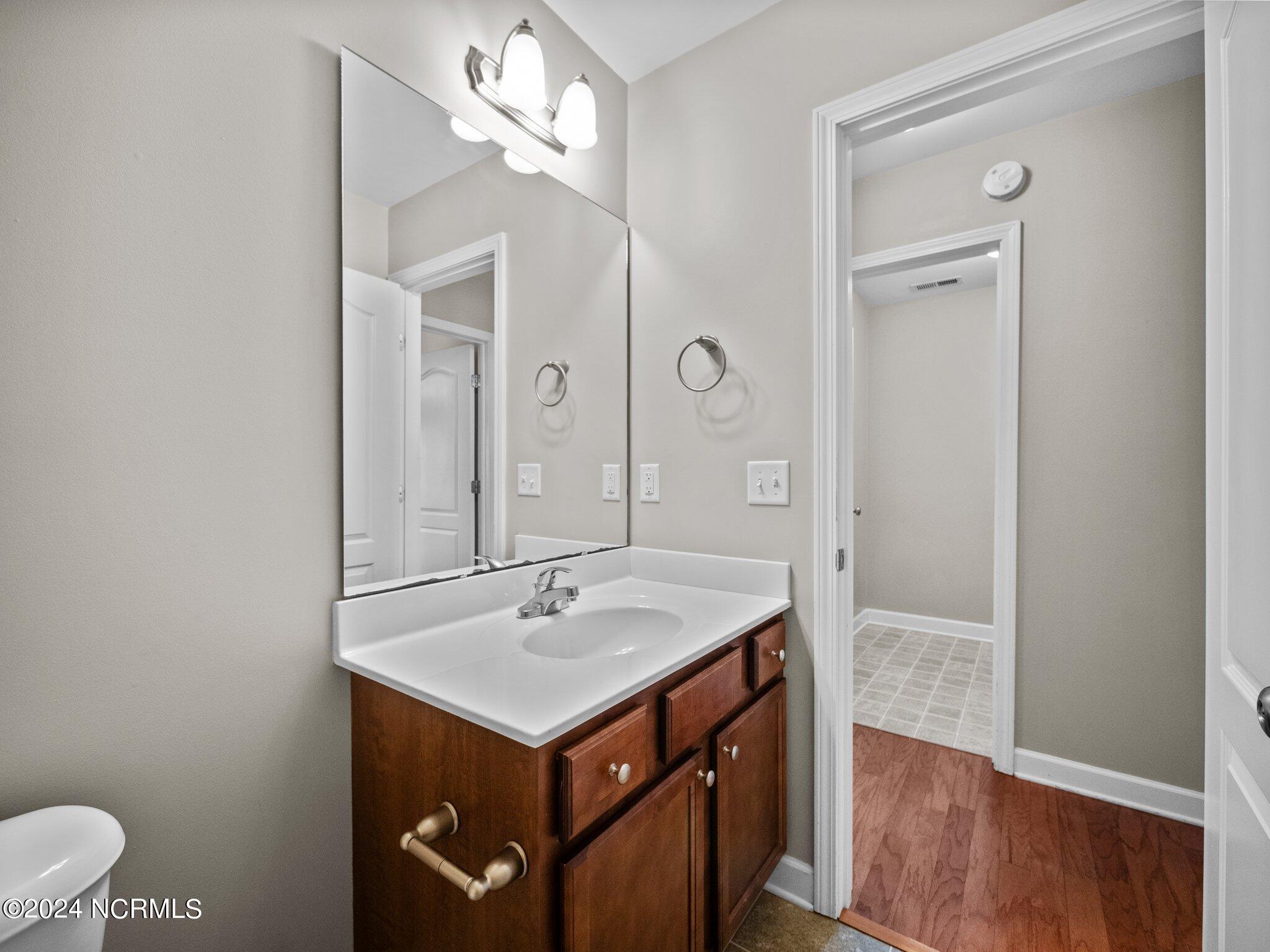 418 Blue Pennant Court