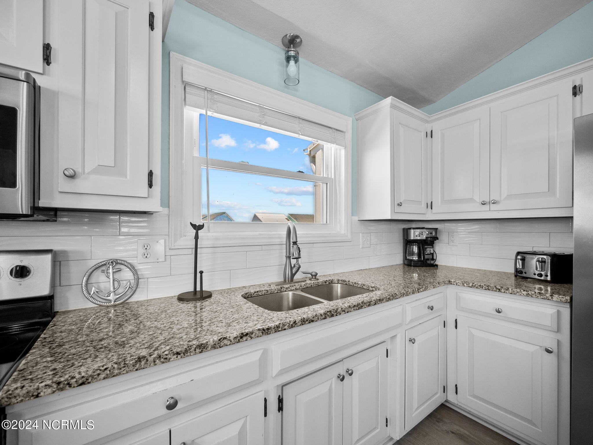 2290 New River Inlet Road, 1