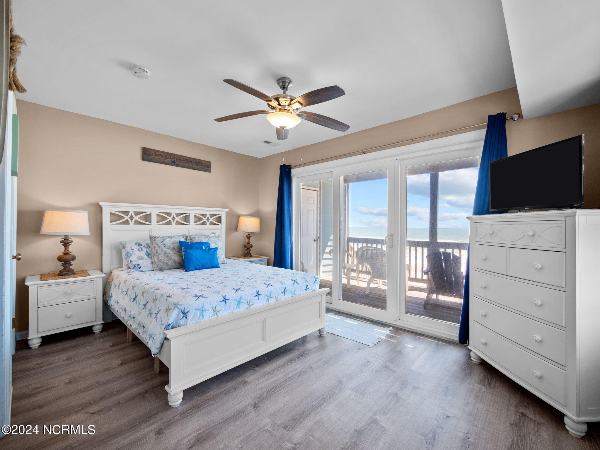 2290 New River Inlet Road, 1