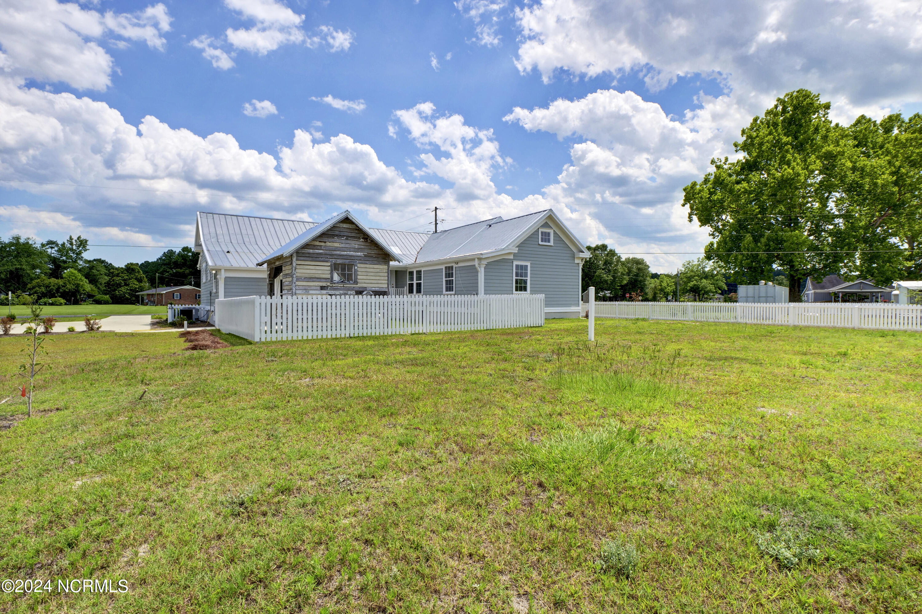 45 Old Maple Hill Road