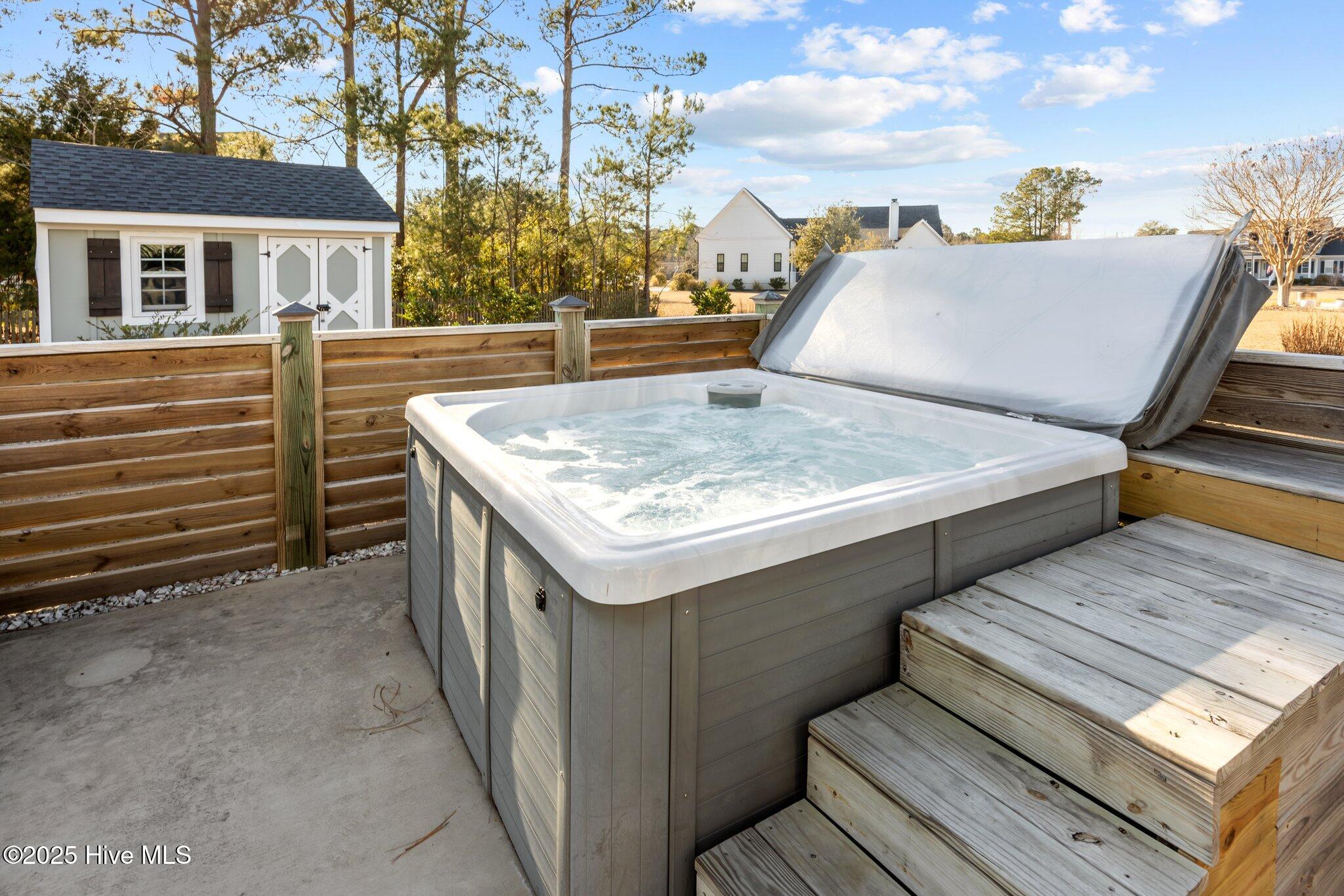 403 W Island View Drive