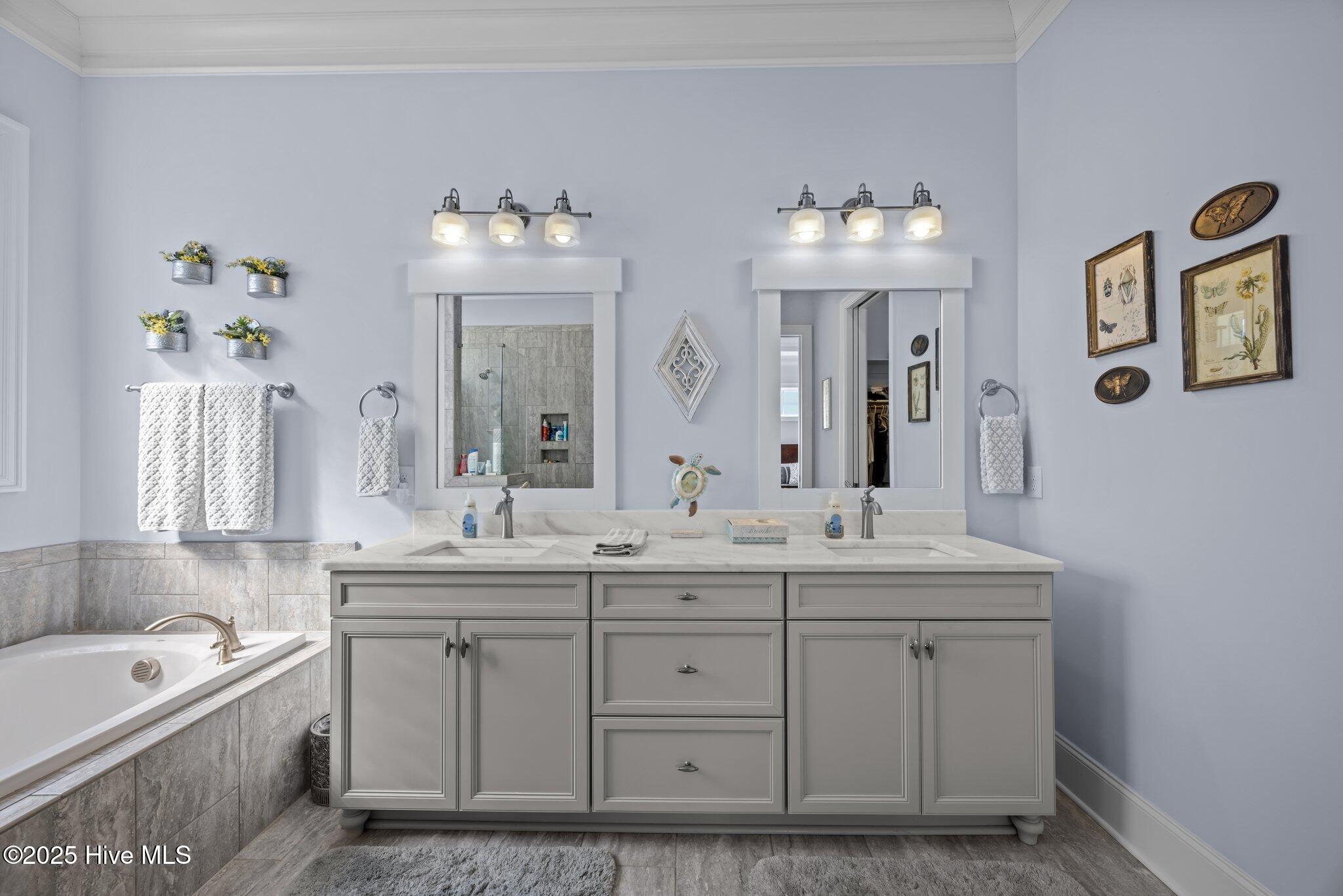 403 W Island View Drive