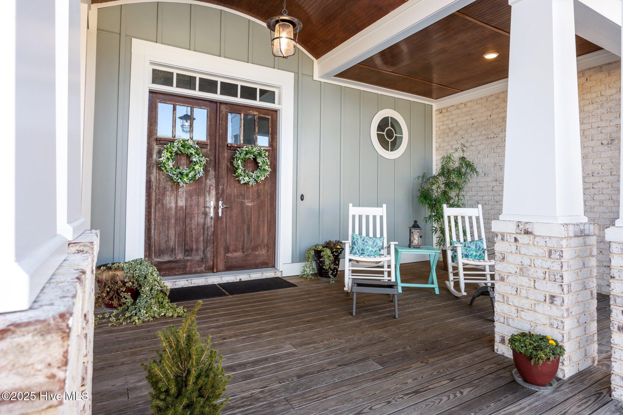 403 W Island View Drive