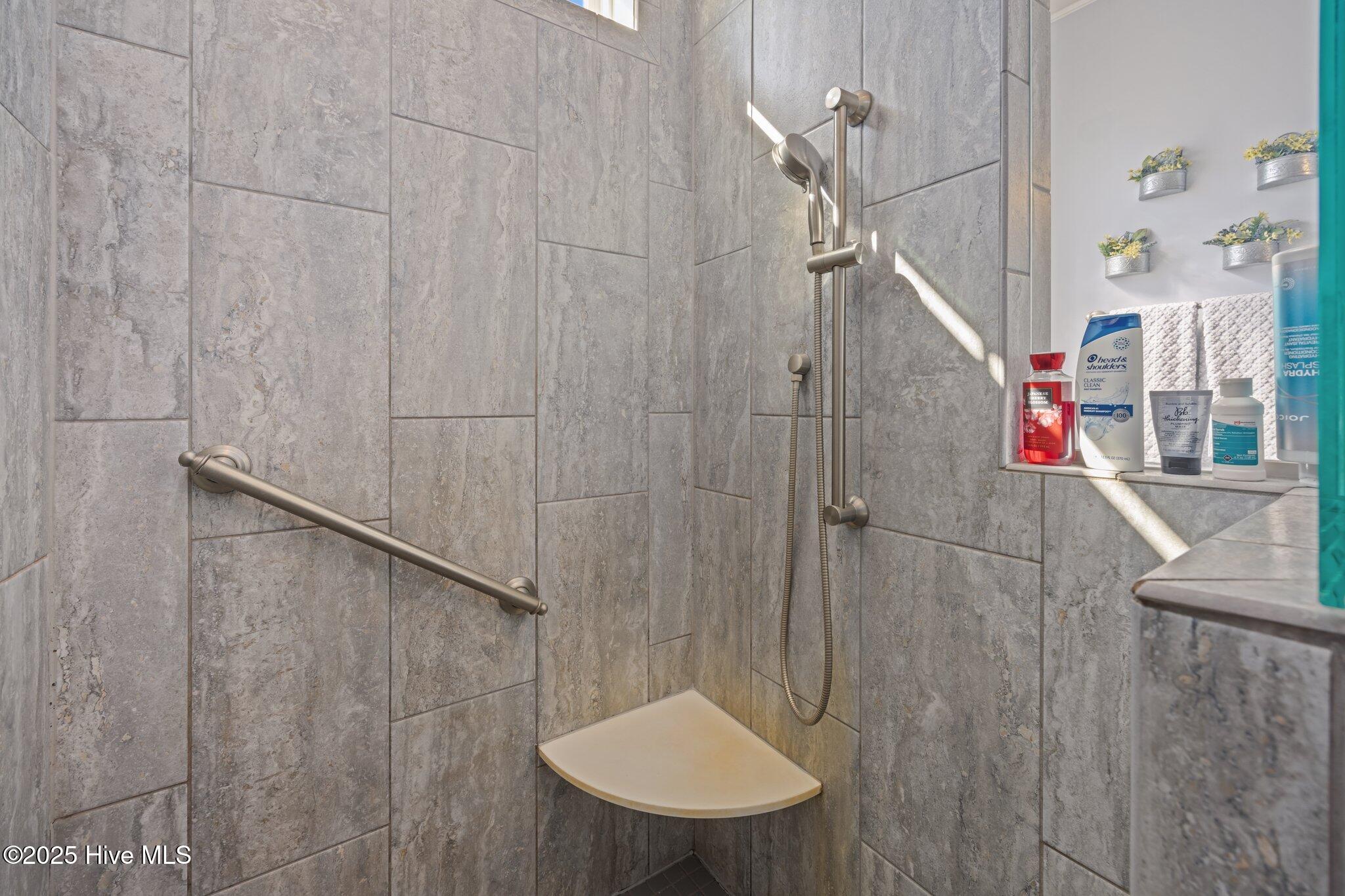 403 W Island View Drive