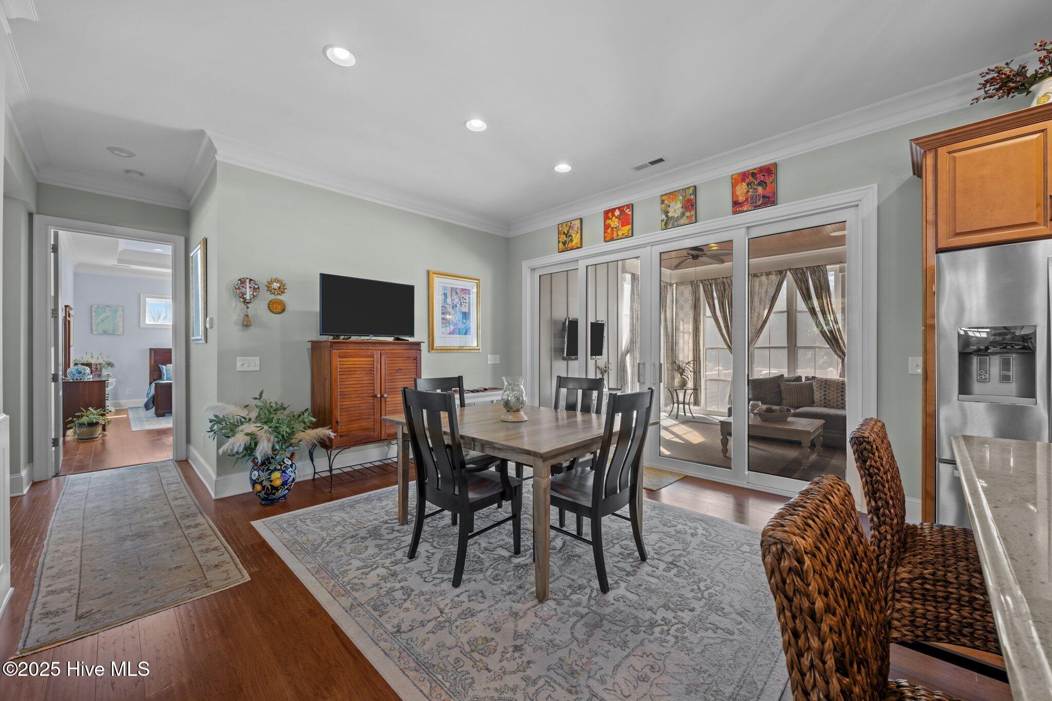 403 W Island View Drive