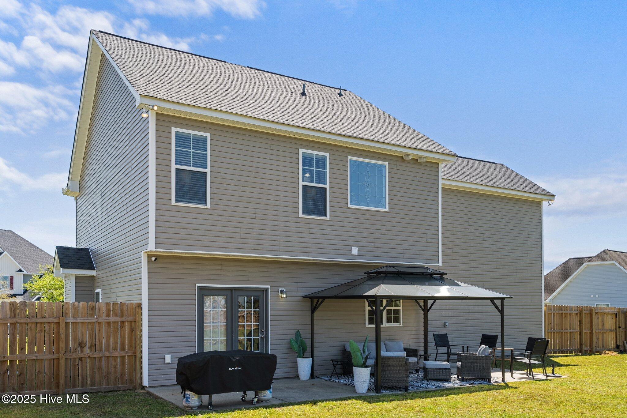 294 SW Plantation Drive