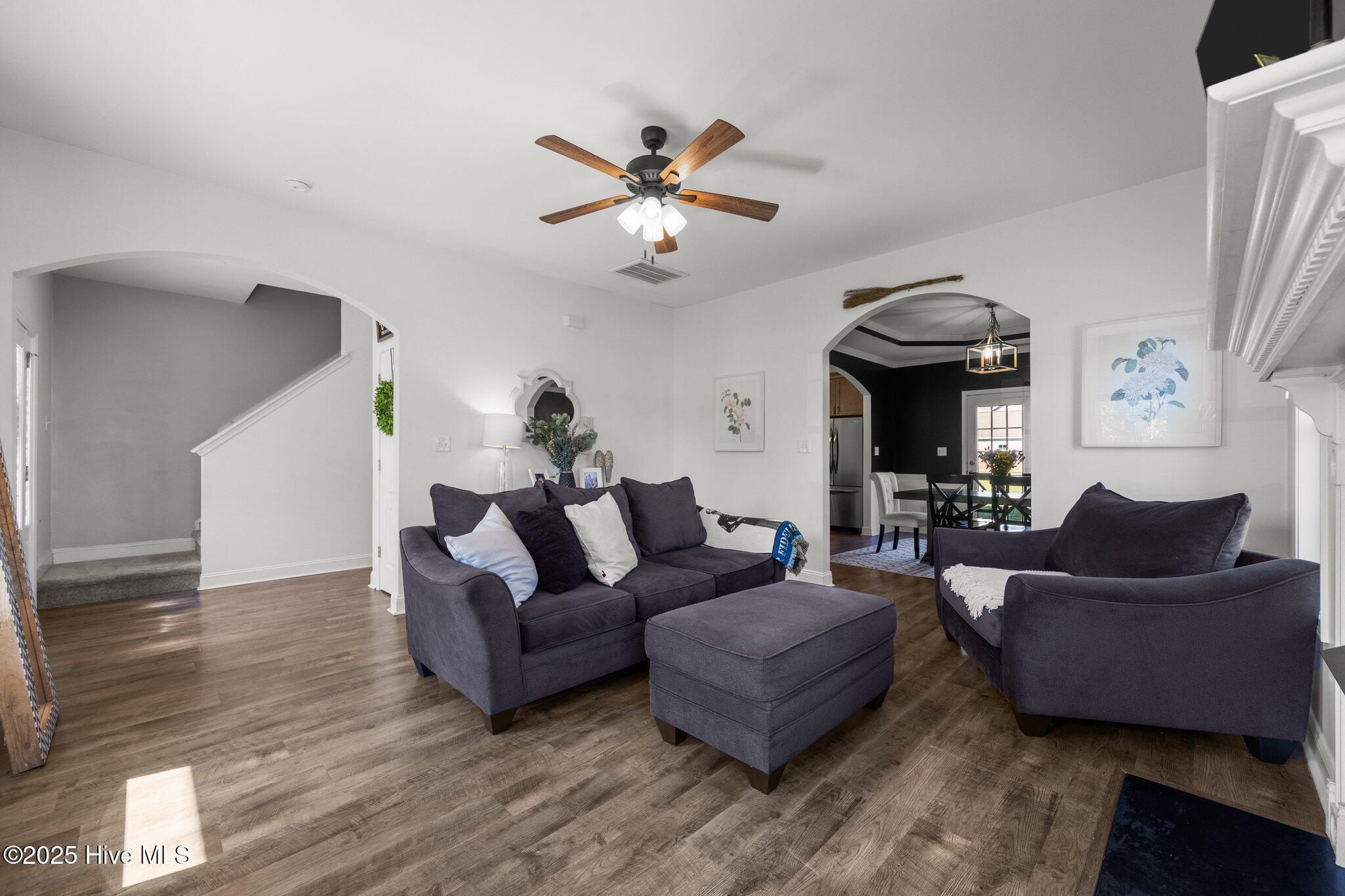 294 SW Plantation Drive
