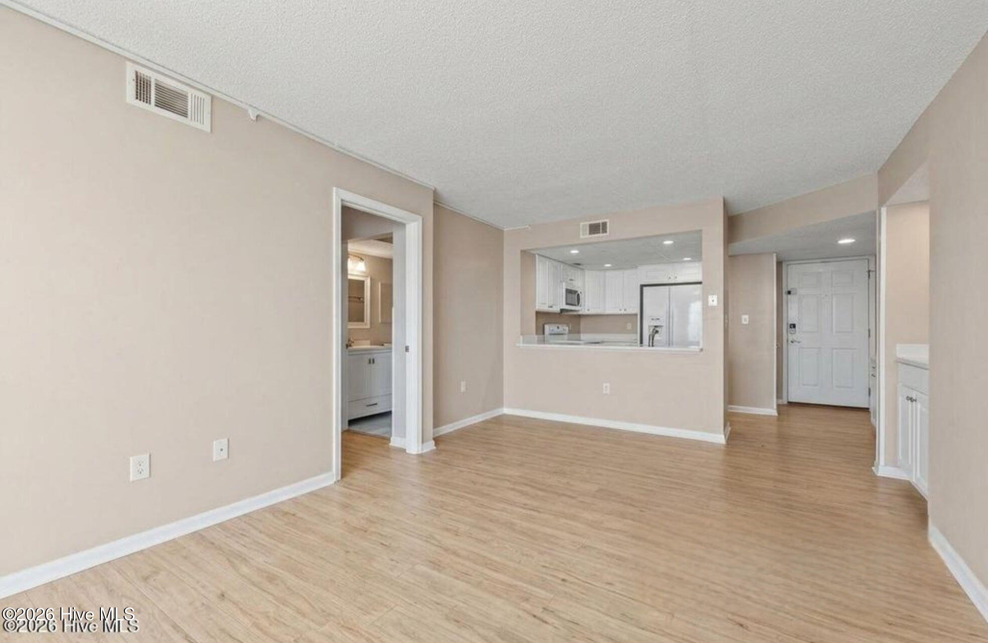 2000 New River Inlet Road, 2206