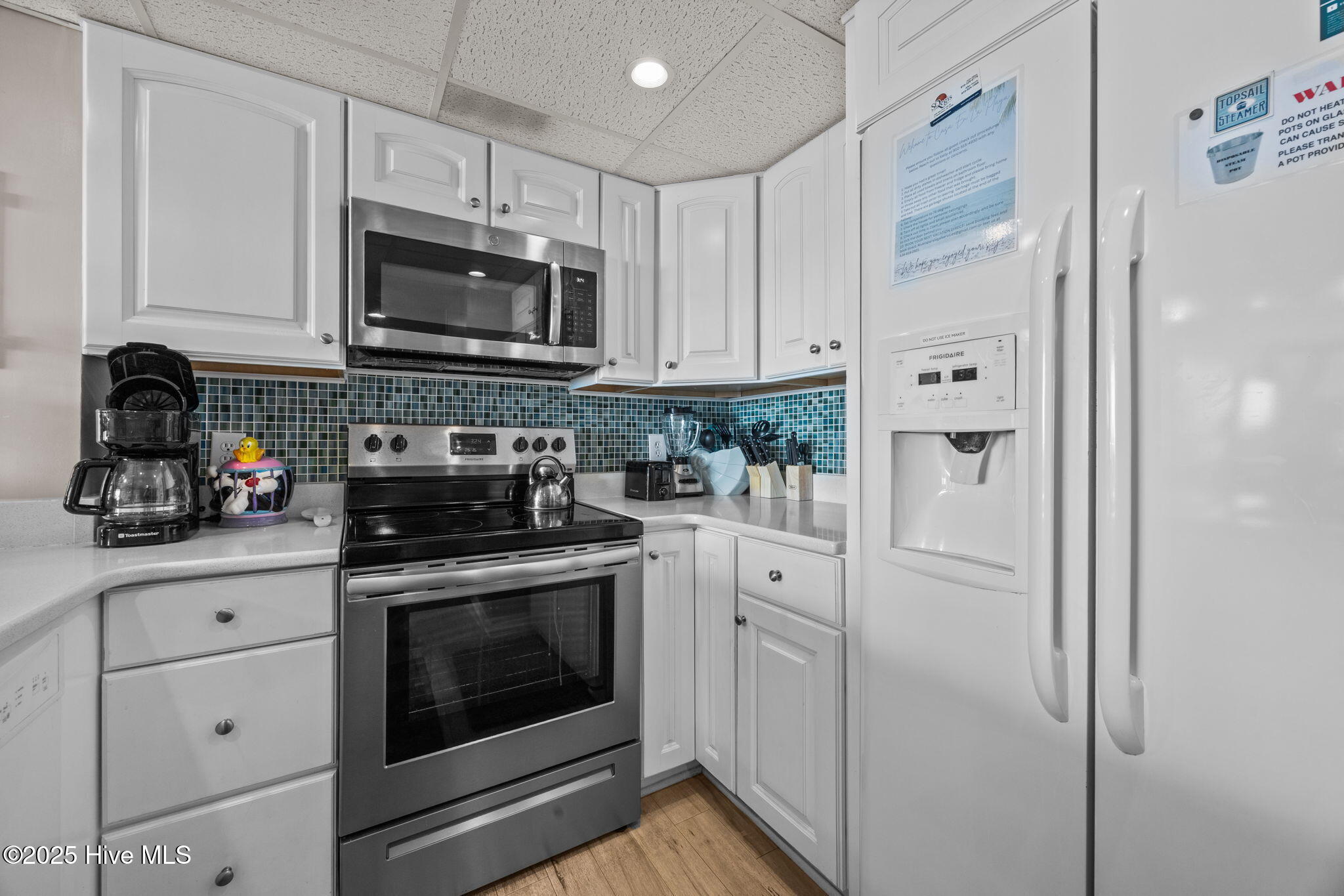 2000 New River Inlet Road, 2206