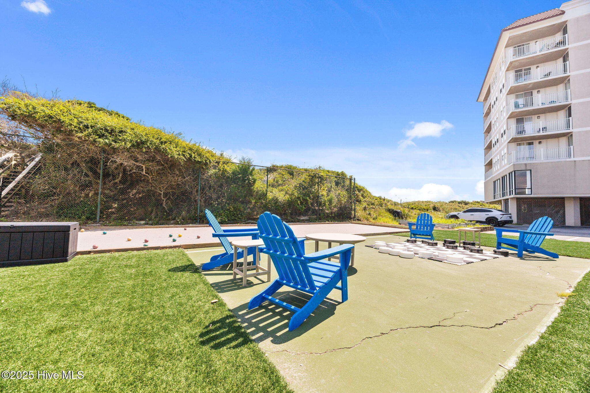 2000 New River Inlet Road, 2206