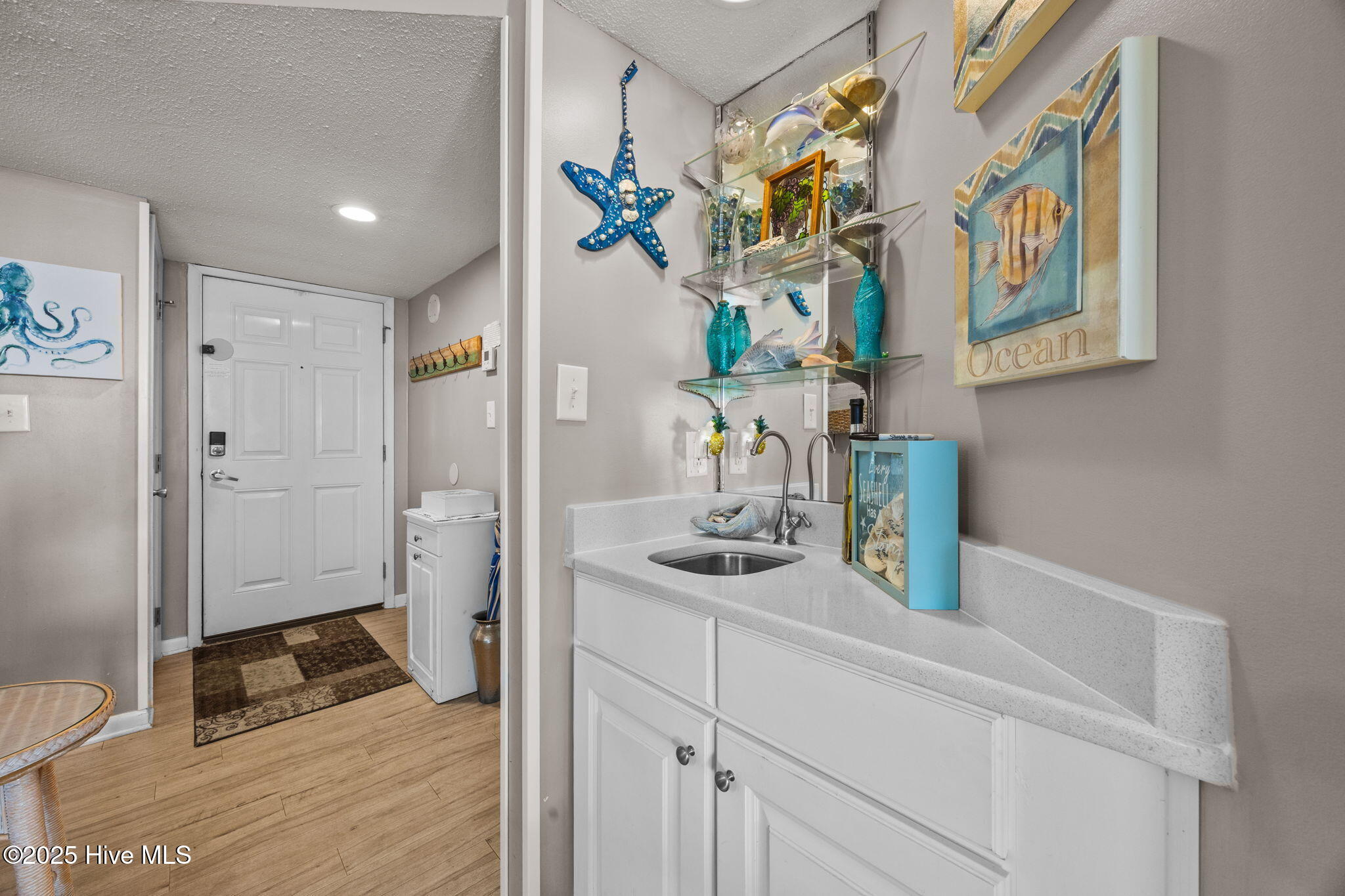 2000 New River Inlet Road, 2206