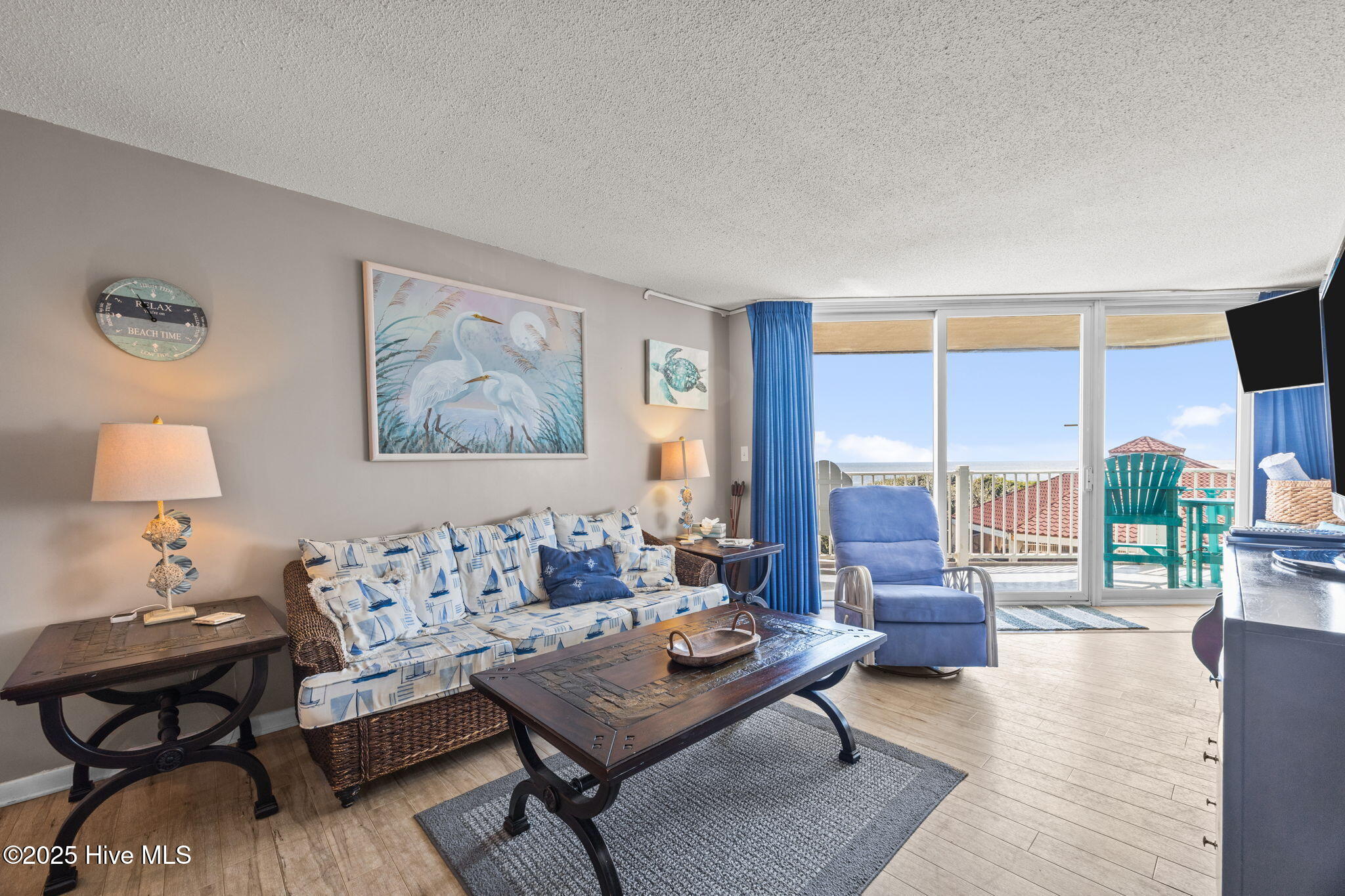 2000 New River Inlet Road, 2206