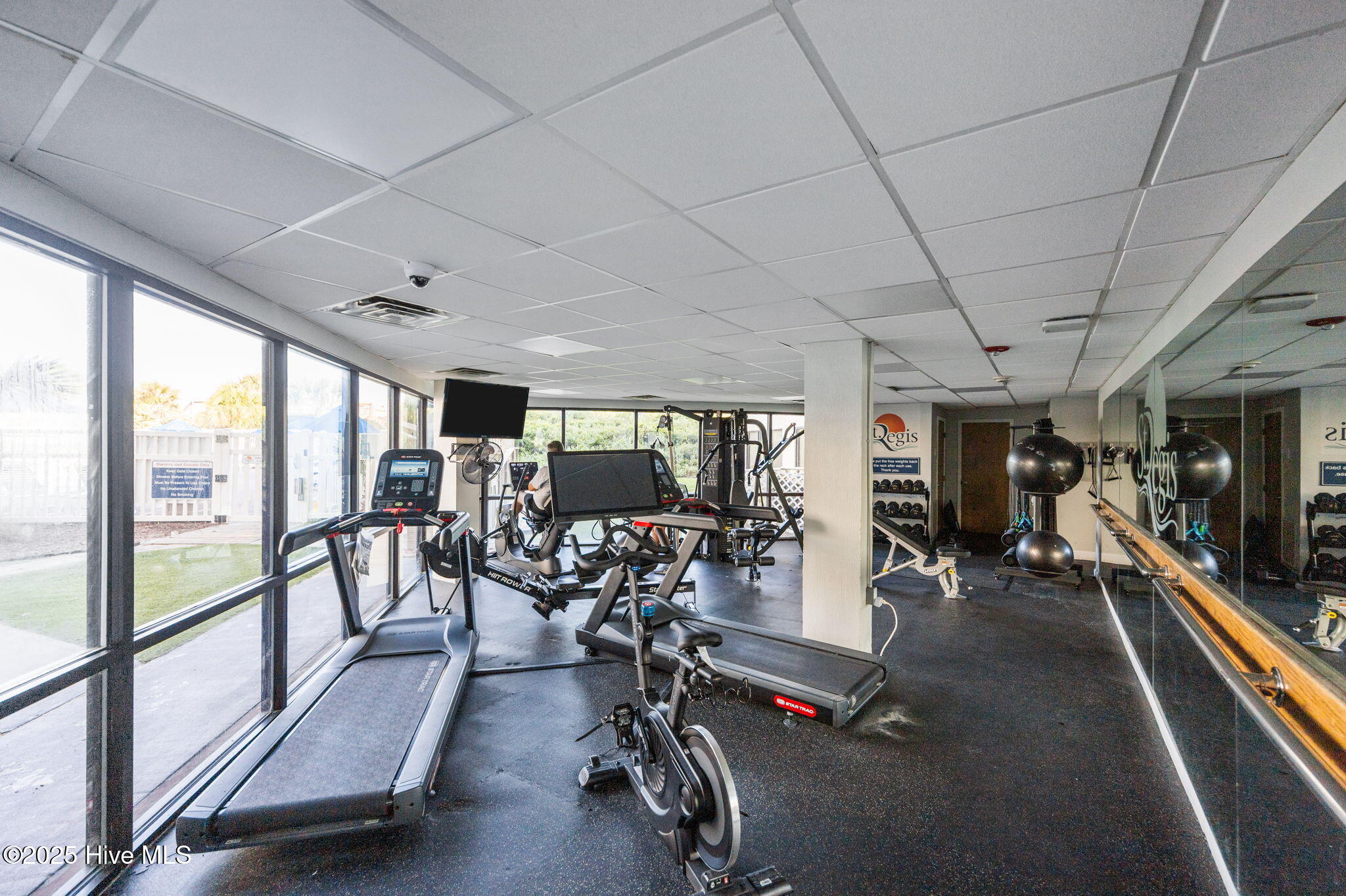 2000 New River Inlet Road, 2206