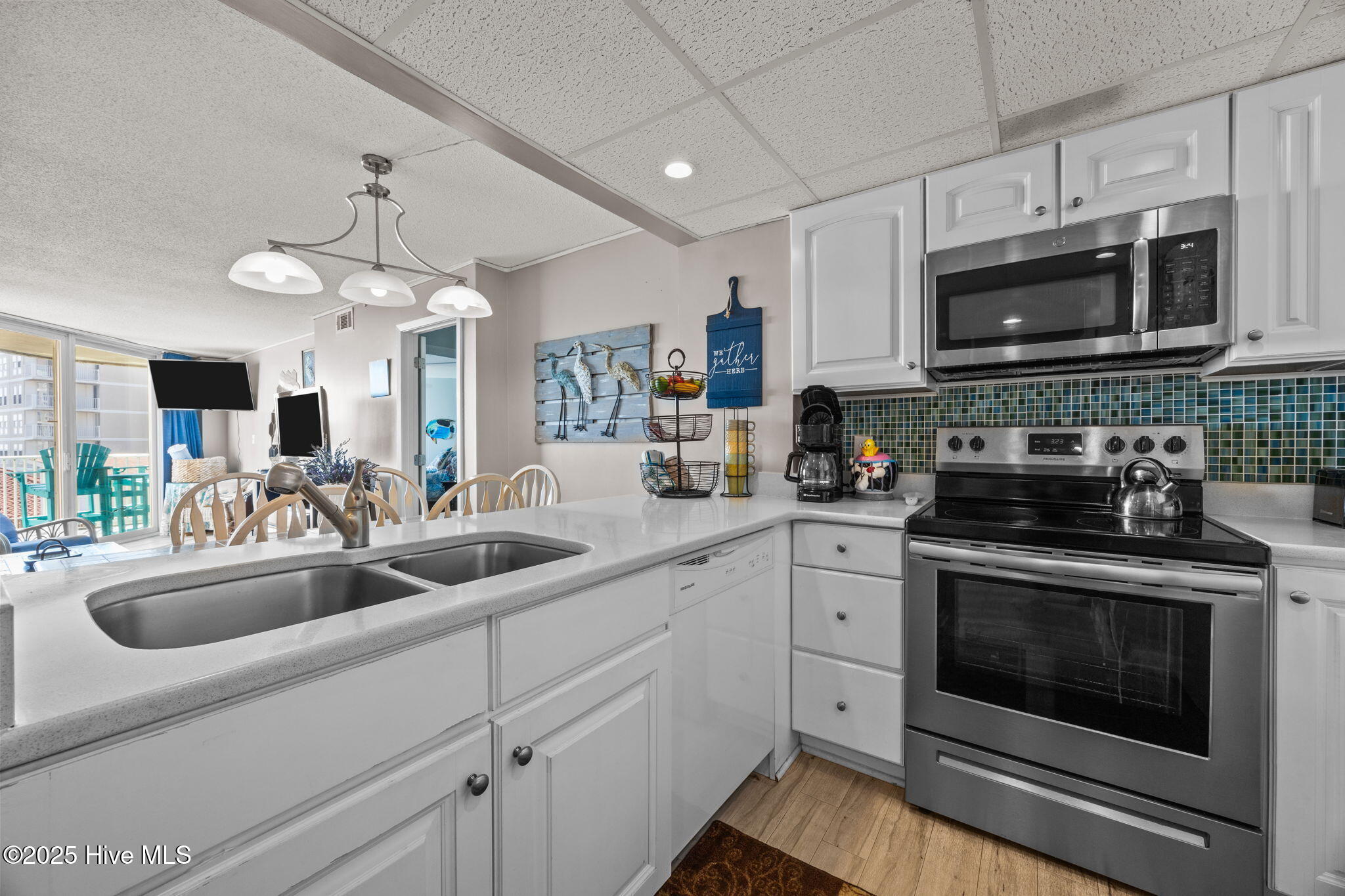 2000 New River Inlet Road, 2206