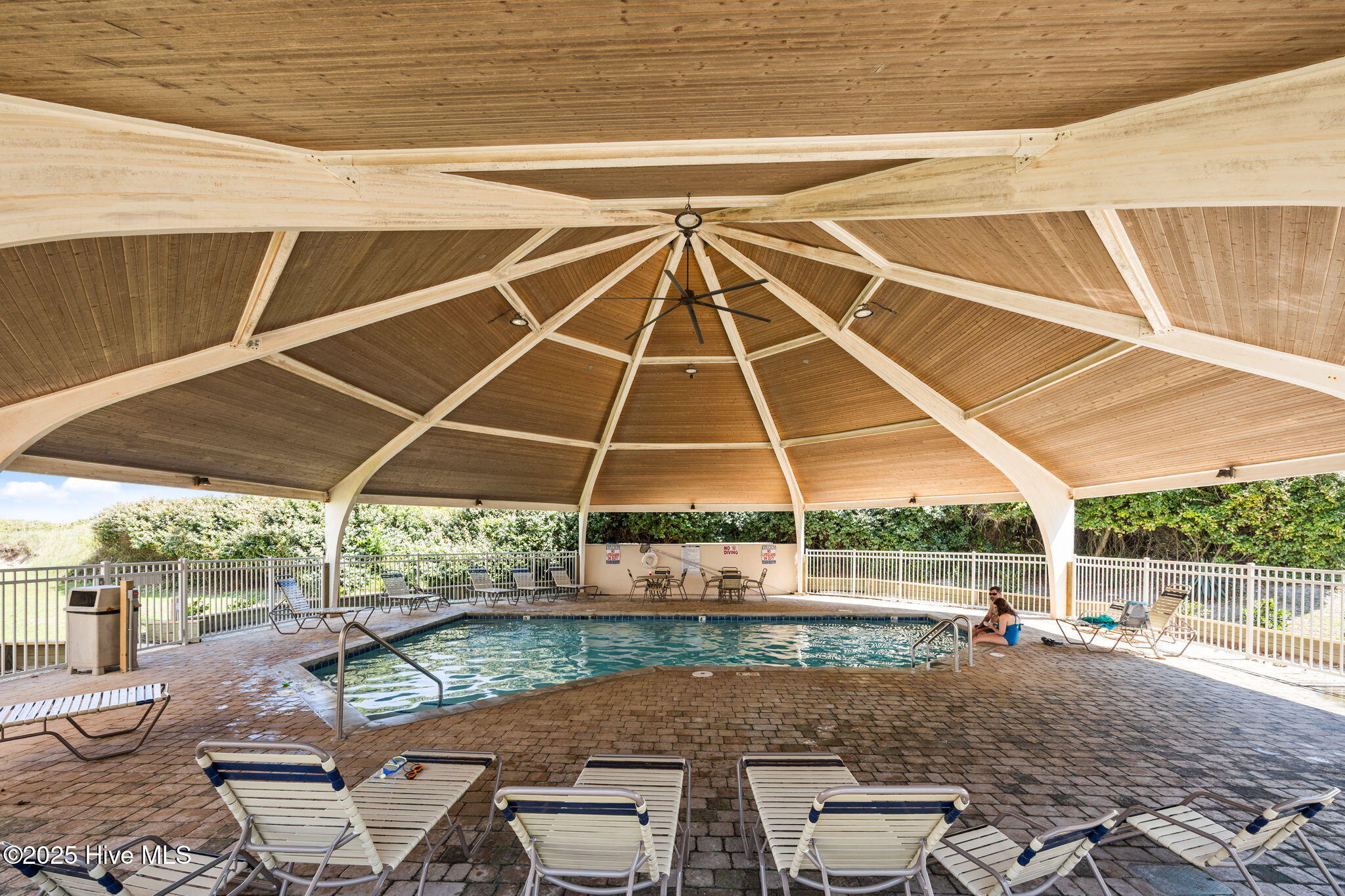 2000 New River Inlet Road, 2206