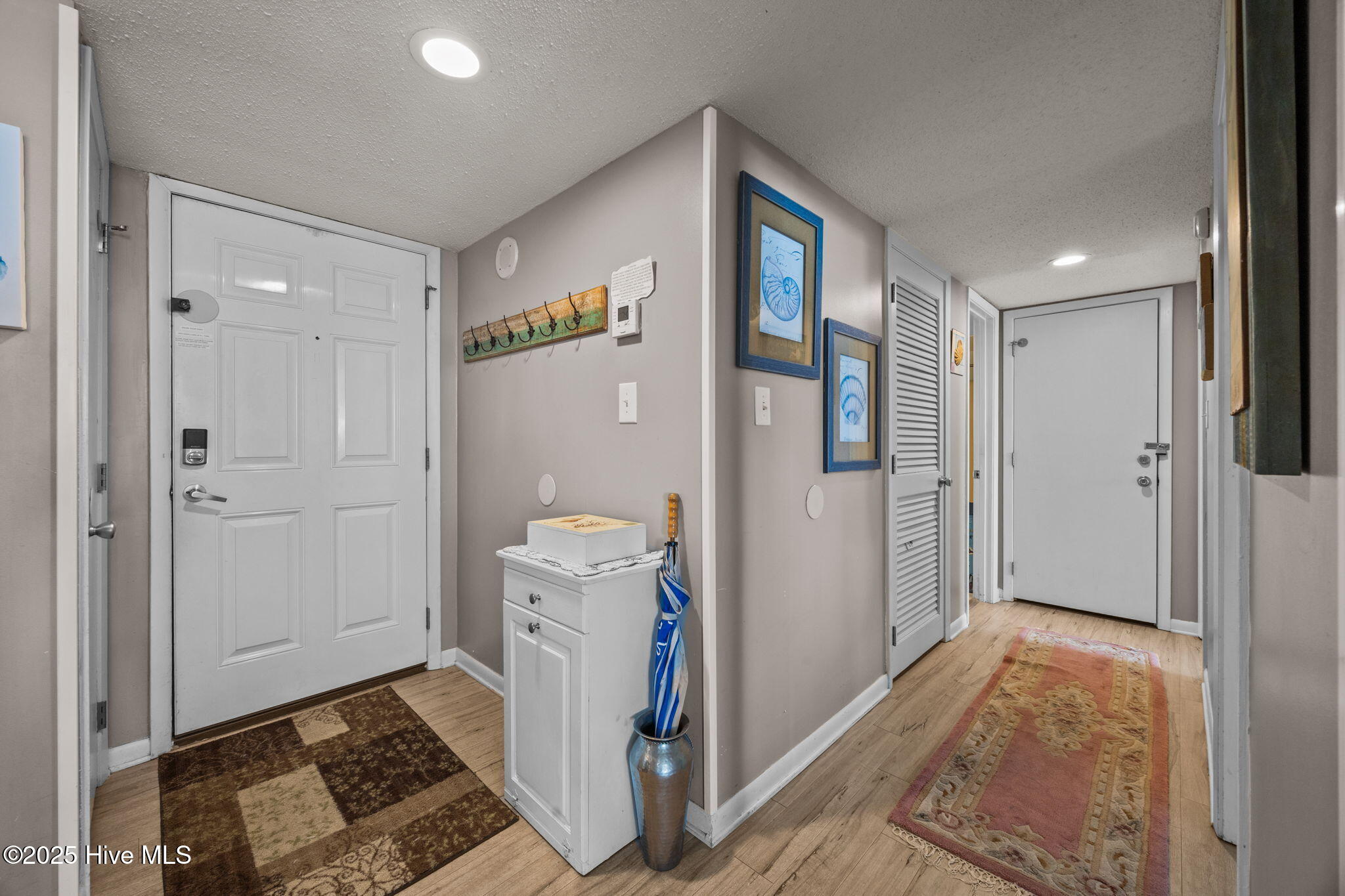 2000 New River Inlet Road, 2206