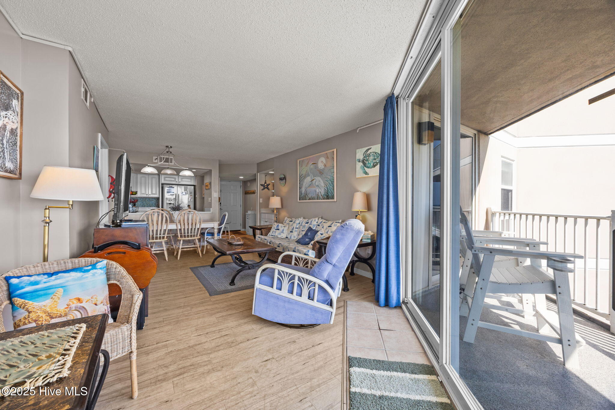 2000 New River Inlet Road, 2206