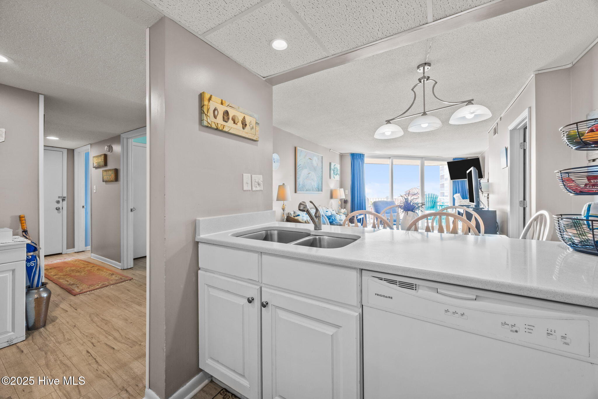 2000 New River Inlet Road, 2206