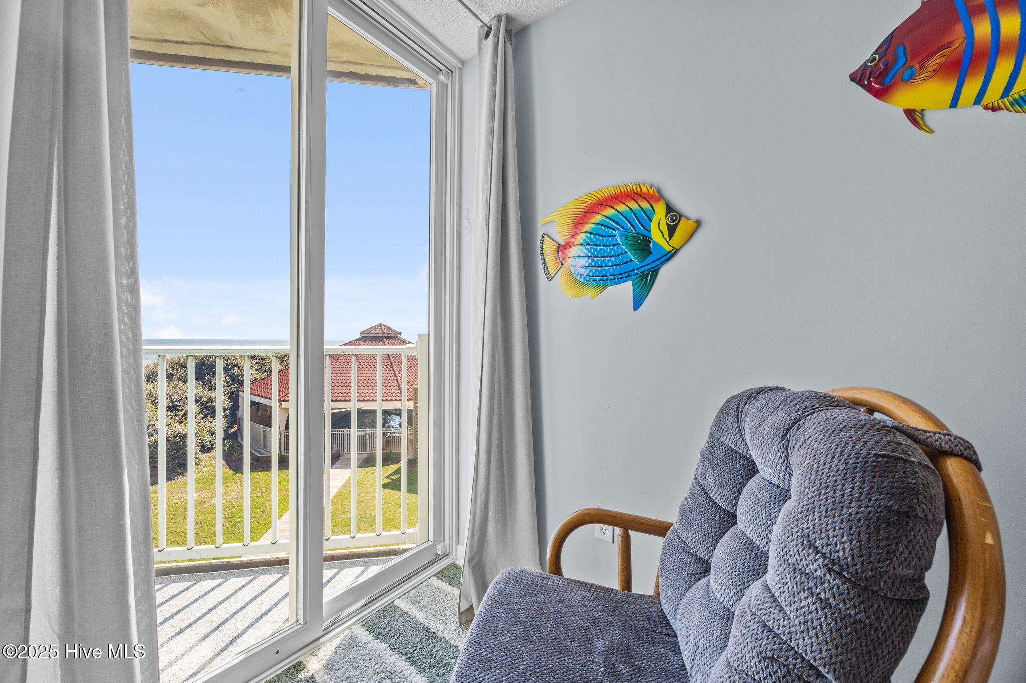 2000 New River Inlet Road, 2206