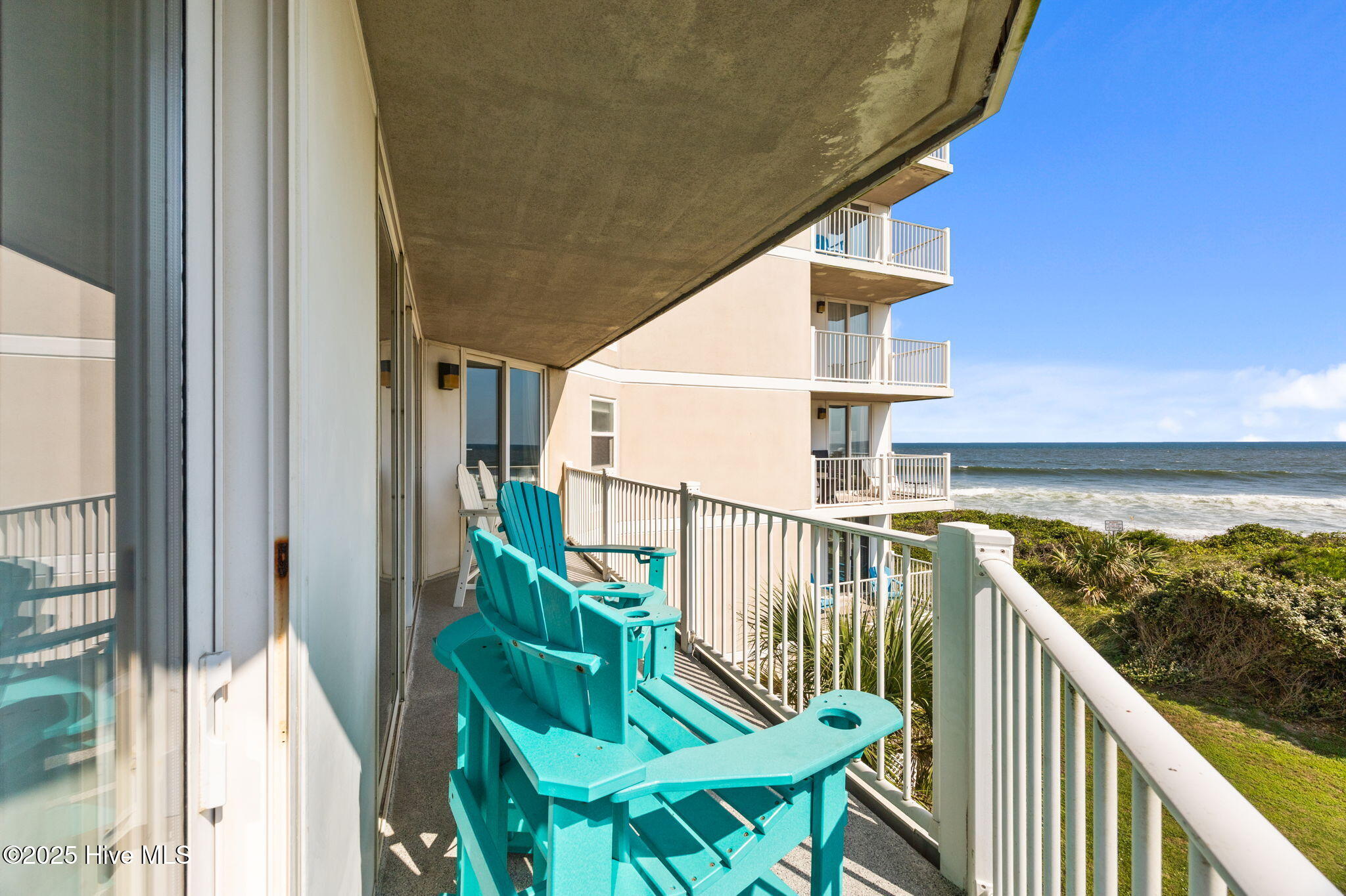 2000 New River Inlet Road, 2206