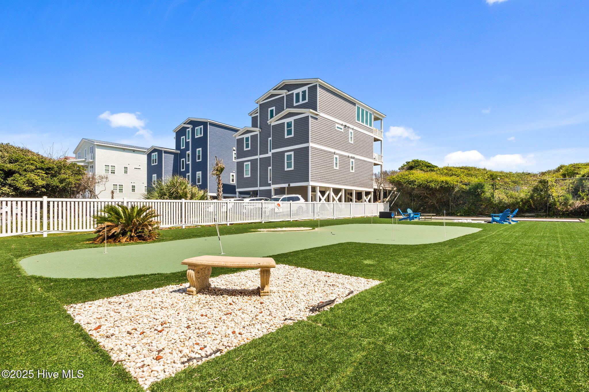 2000 New River Inlet Road, 2206