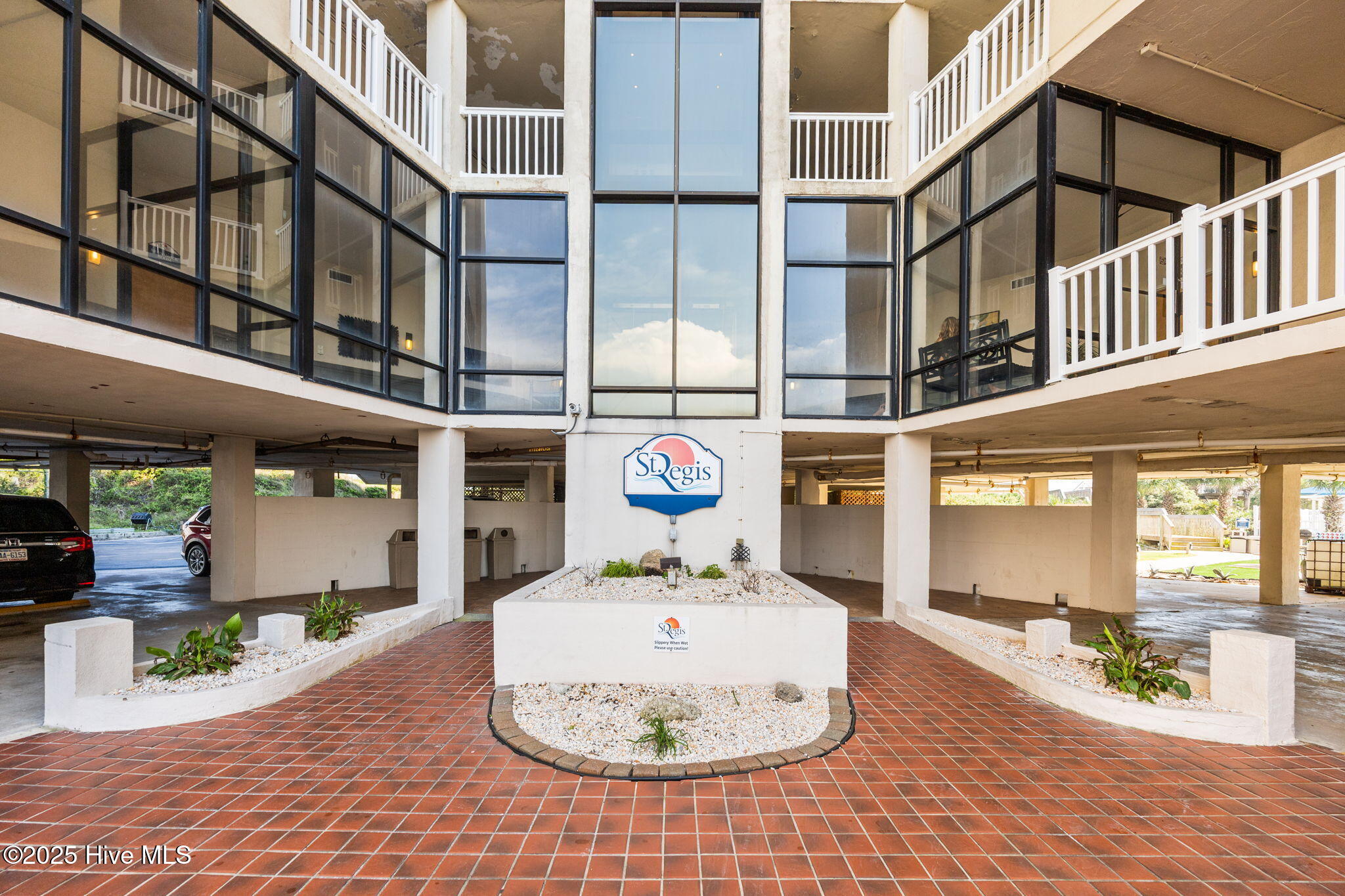 2000 New River Inlet Road, 2206