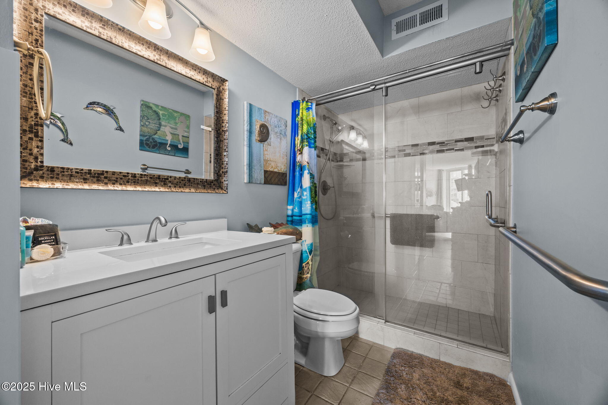 2000 New River Inlet Road, 2206