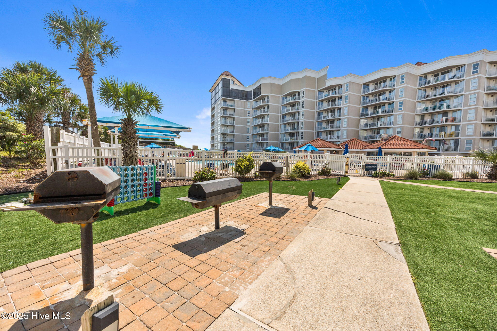 2000 New River Inlet Road, 2206