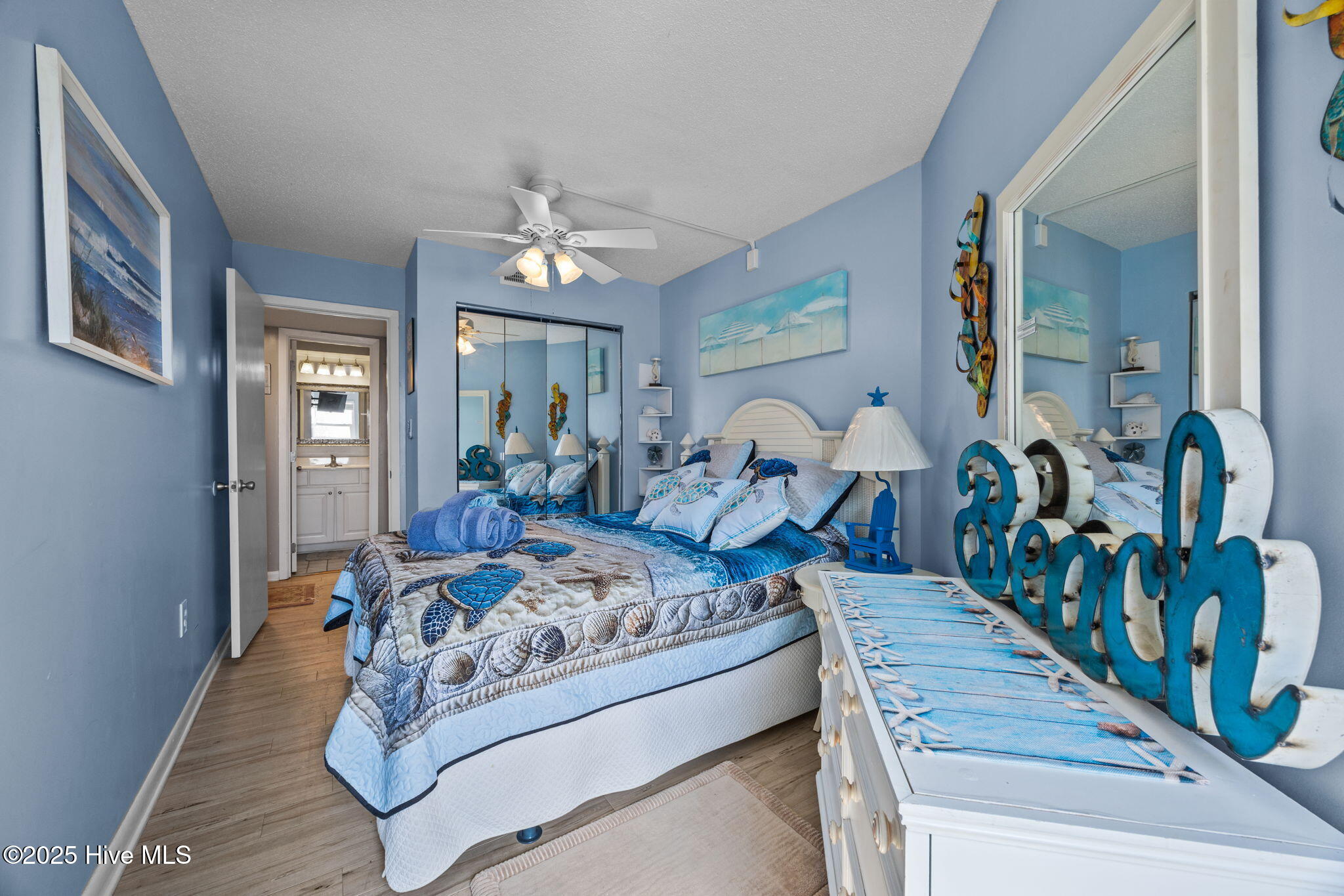 2000 New River Inlet Road, 2206