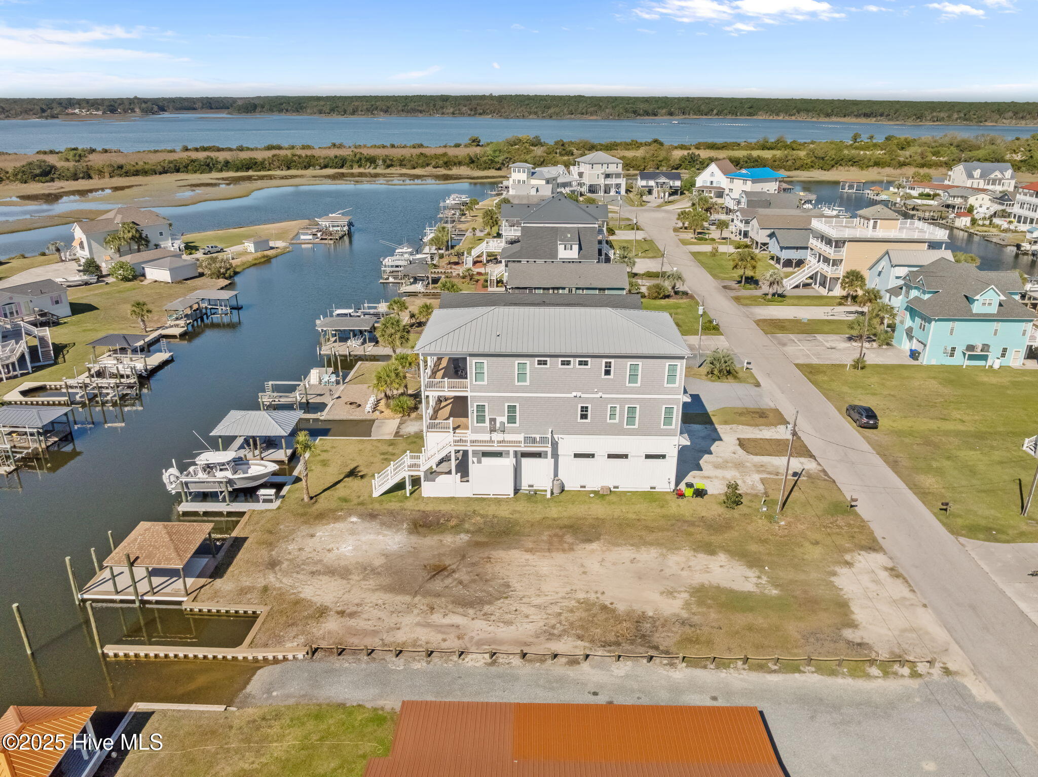 6095 41 6th Street, Surf City