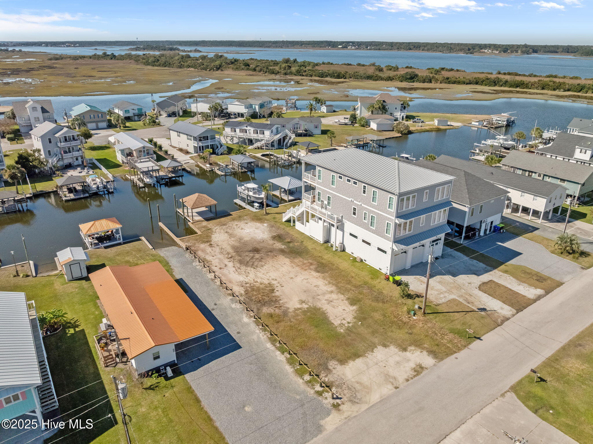 6095 41 6th Street, Surf City