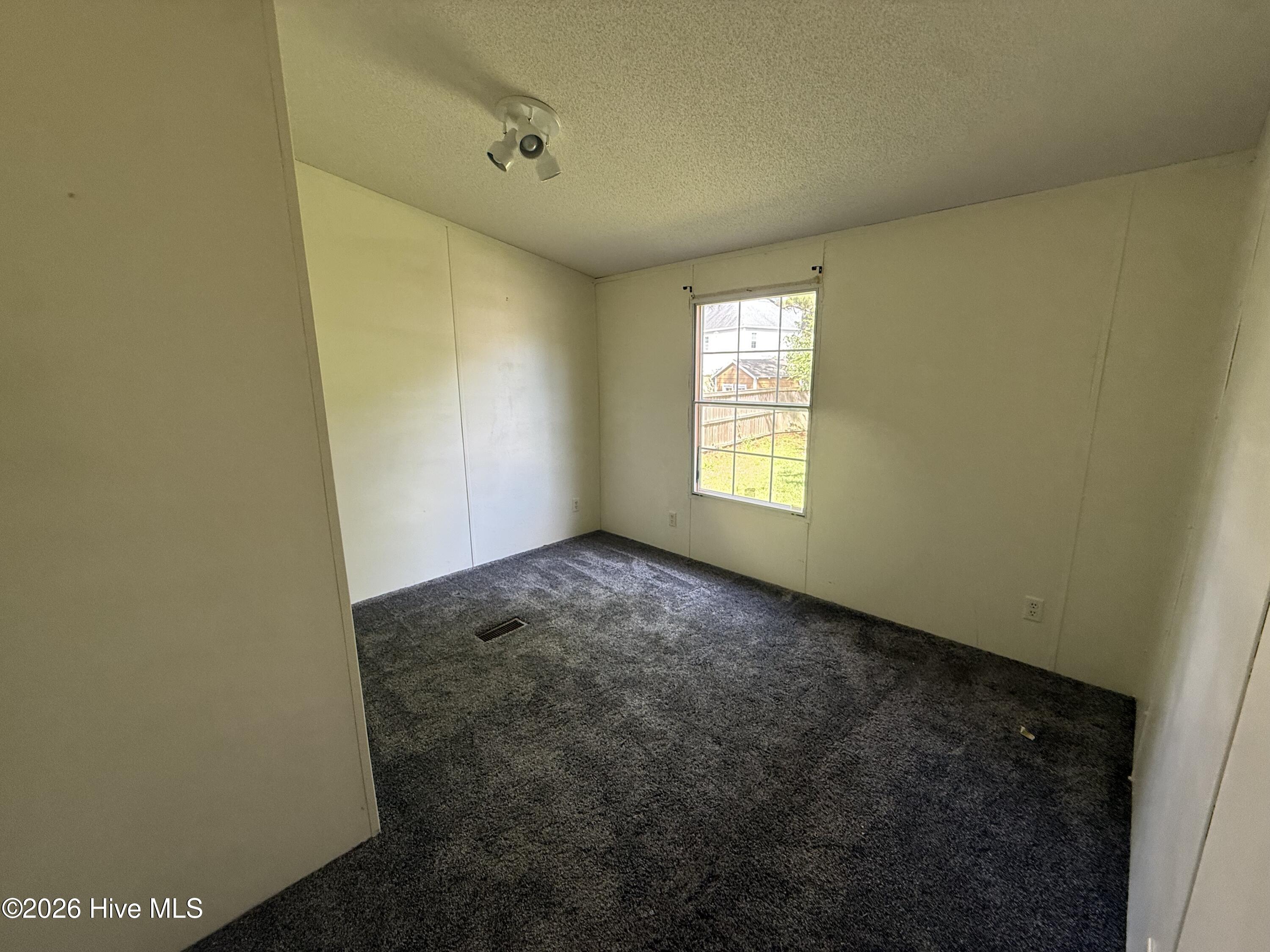 907 Kontiki Court