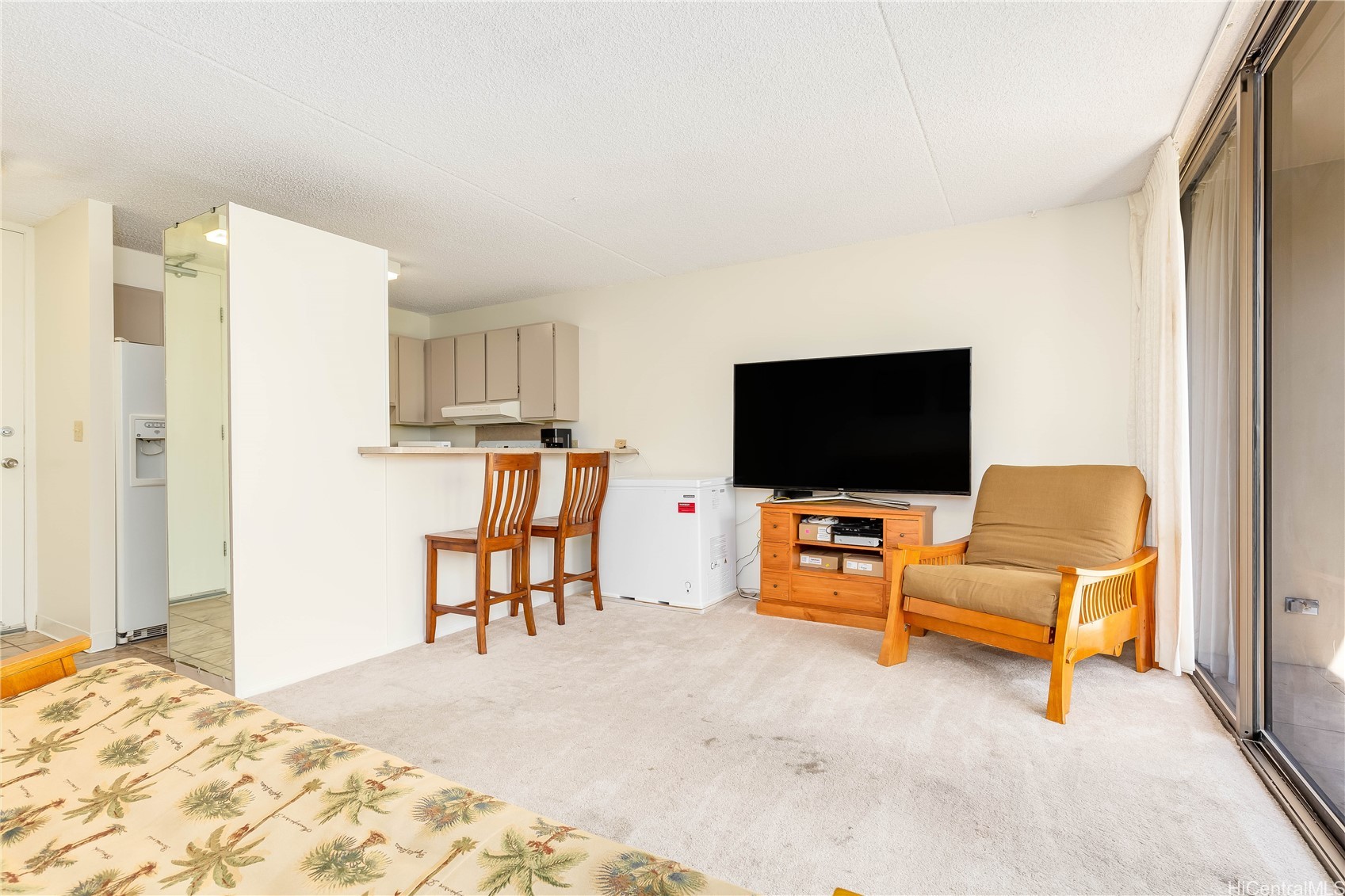 411 Hobron Lane 703