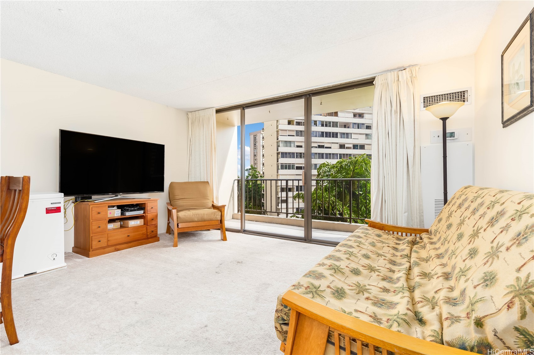 411 Hobron Lane 703