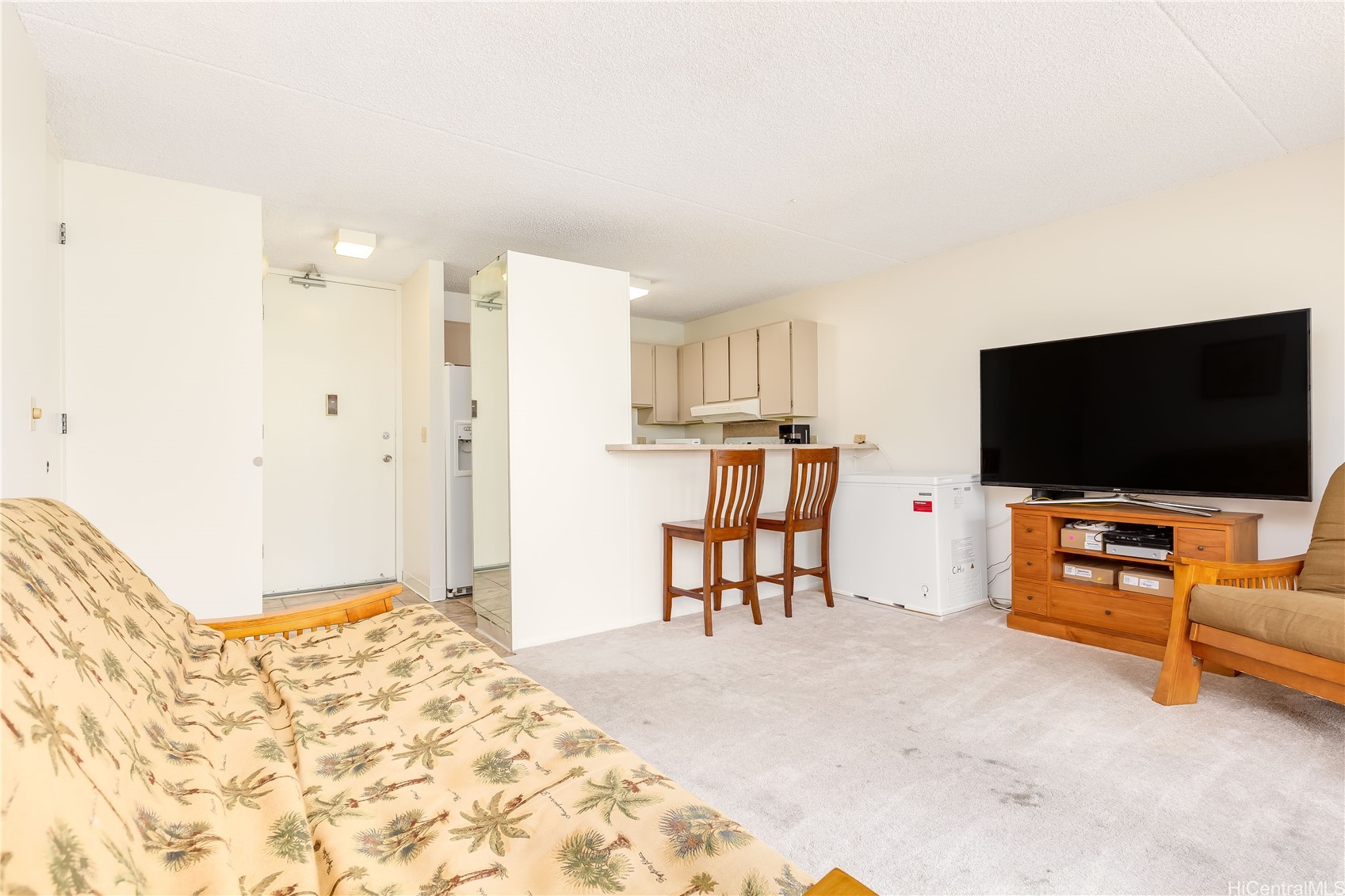 411 Hobron Lane 703