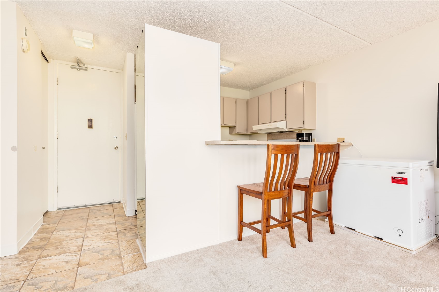 411 Hobron Lane 703
