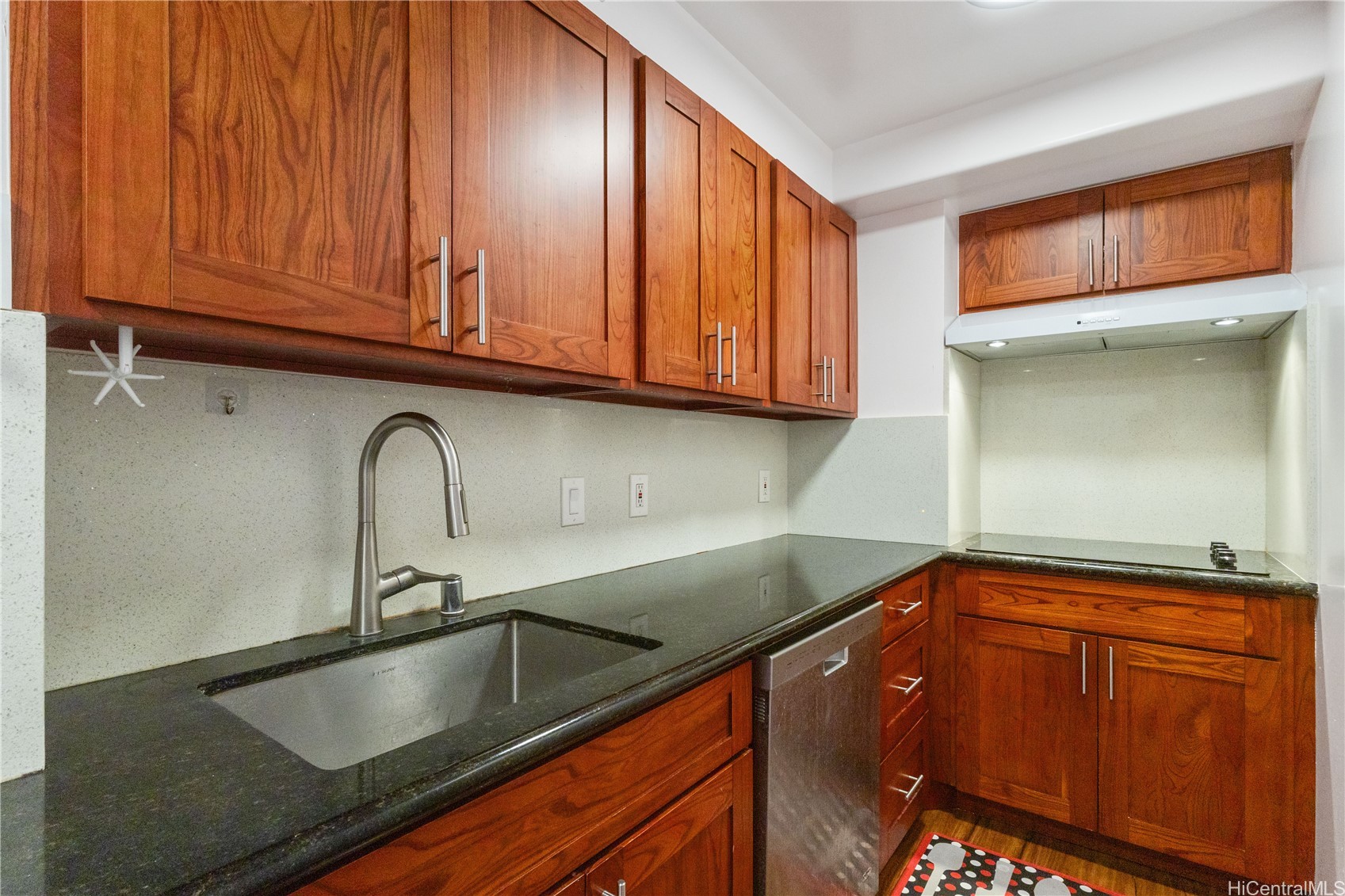 2092 Kuhio Avenue 701