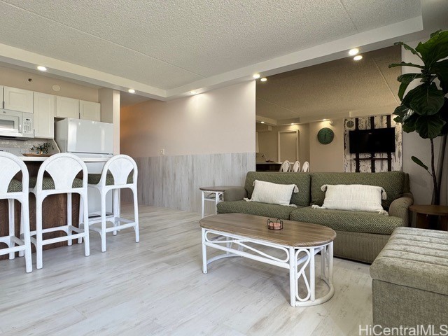 201 Ohua Avenue 3403 T2 (NUC)