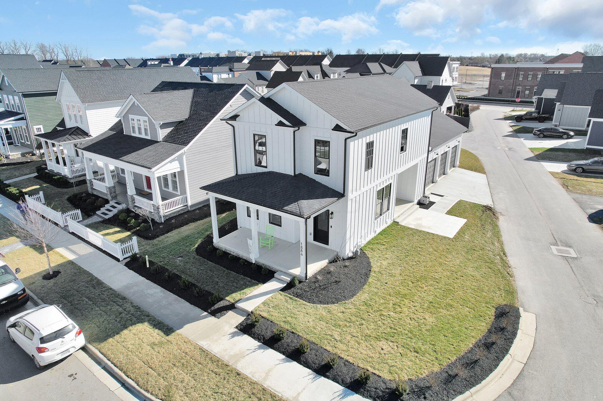 1884 Poplar Place