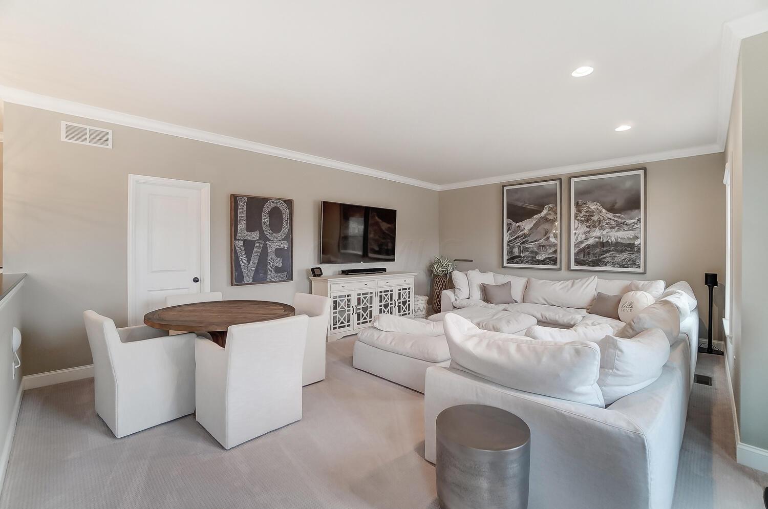 10805 Arrowwood Drive