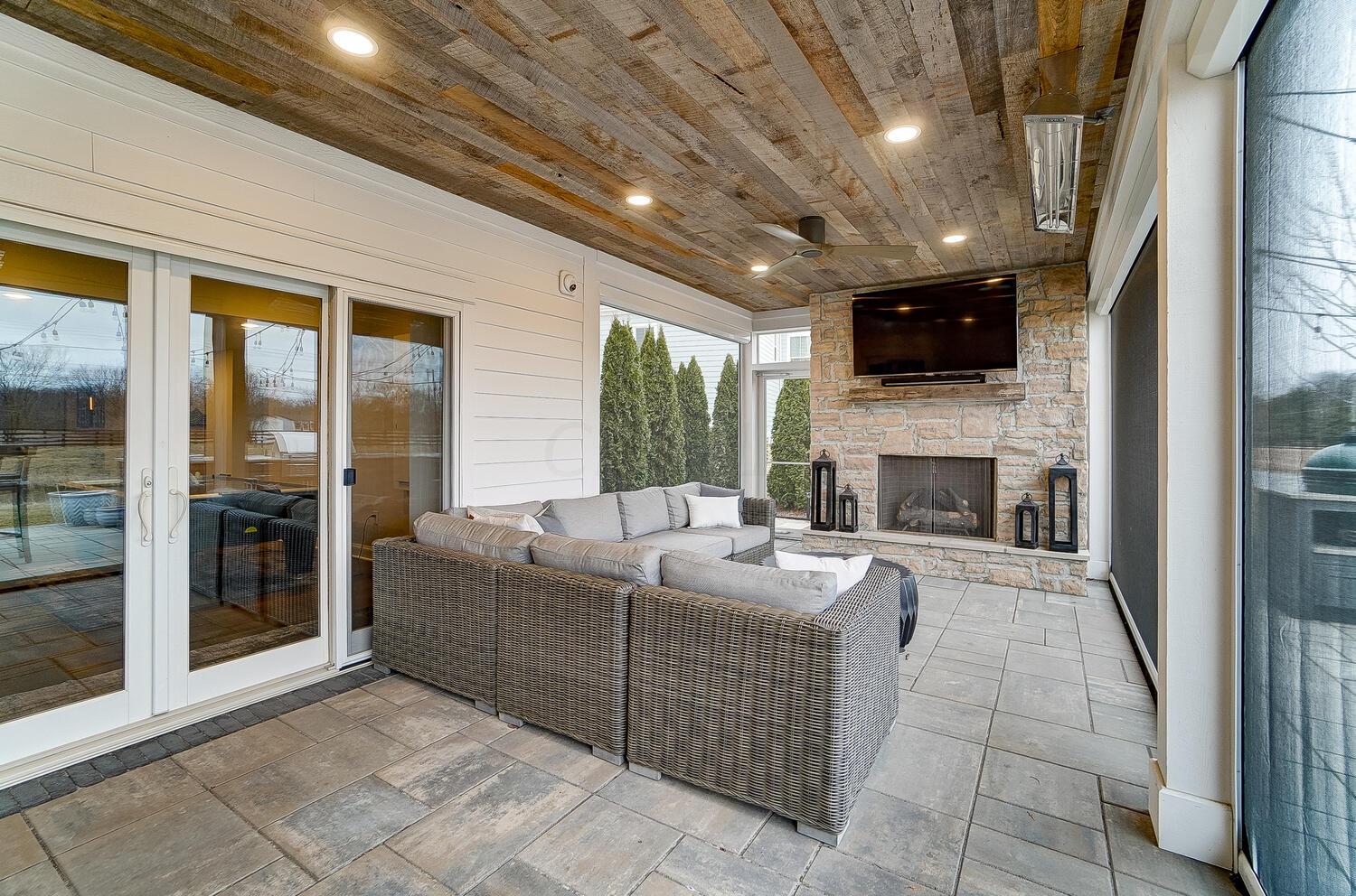 10805 Arrowwood Drive